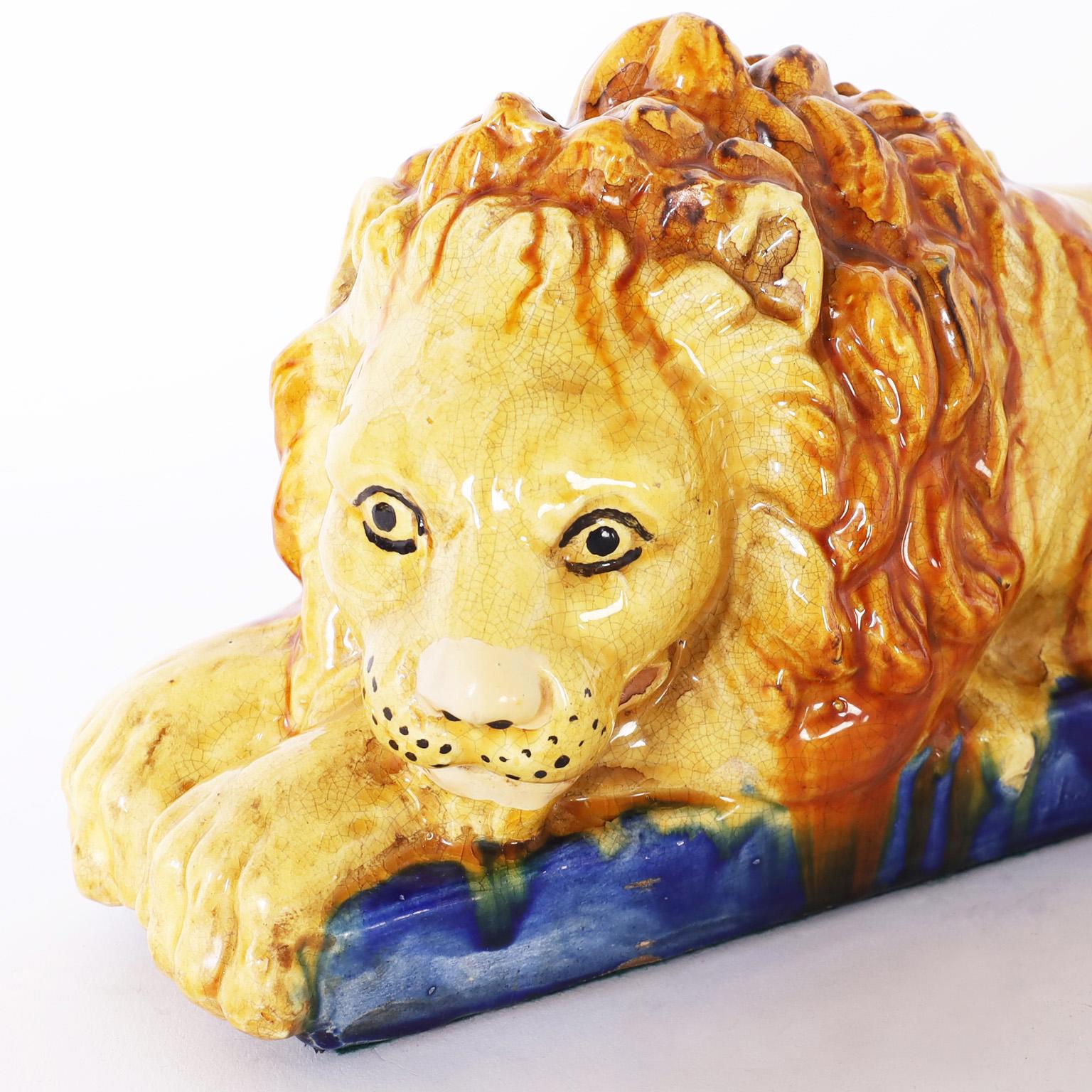 Pair of Antique Italian Earthenware Lions In Good Condition For Sale In Palm Beach, FL