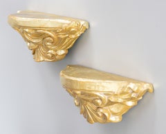 Coppia di antiche mensole in legno dorato Florentine, circa 1900