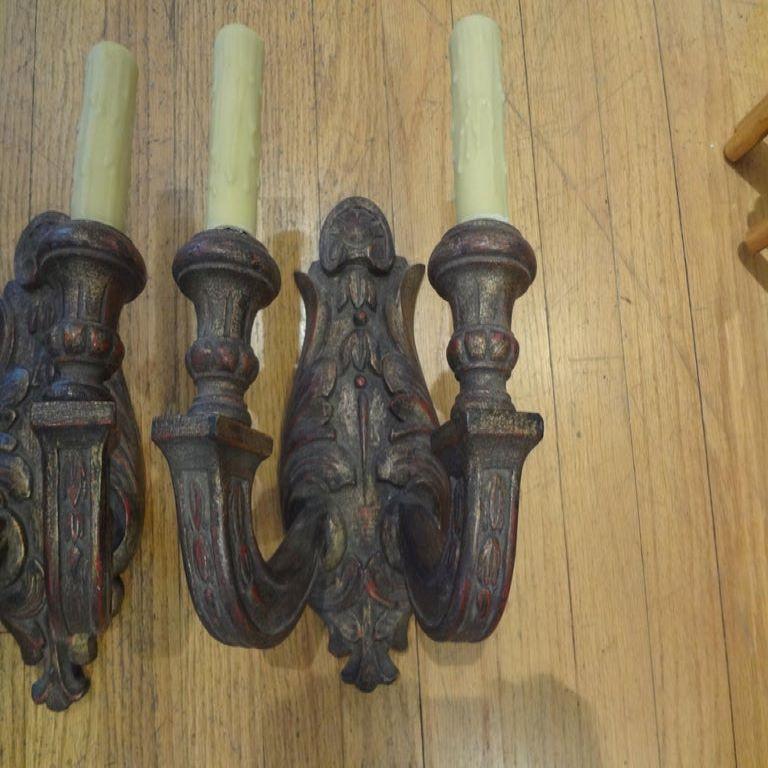 Pair of Antique Italian Giltwood Sconces For Sale 9