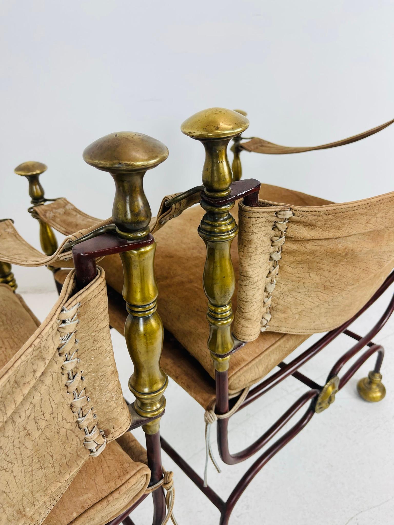 Paar antike italienische Campaign-Stühle aus Leder und Eisen im Angebot 11