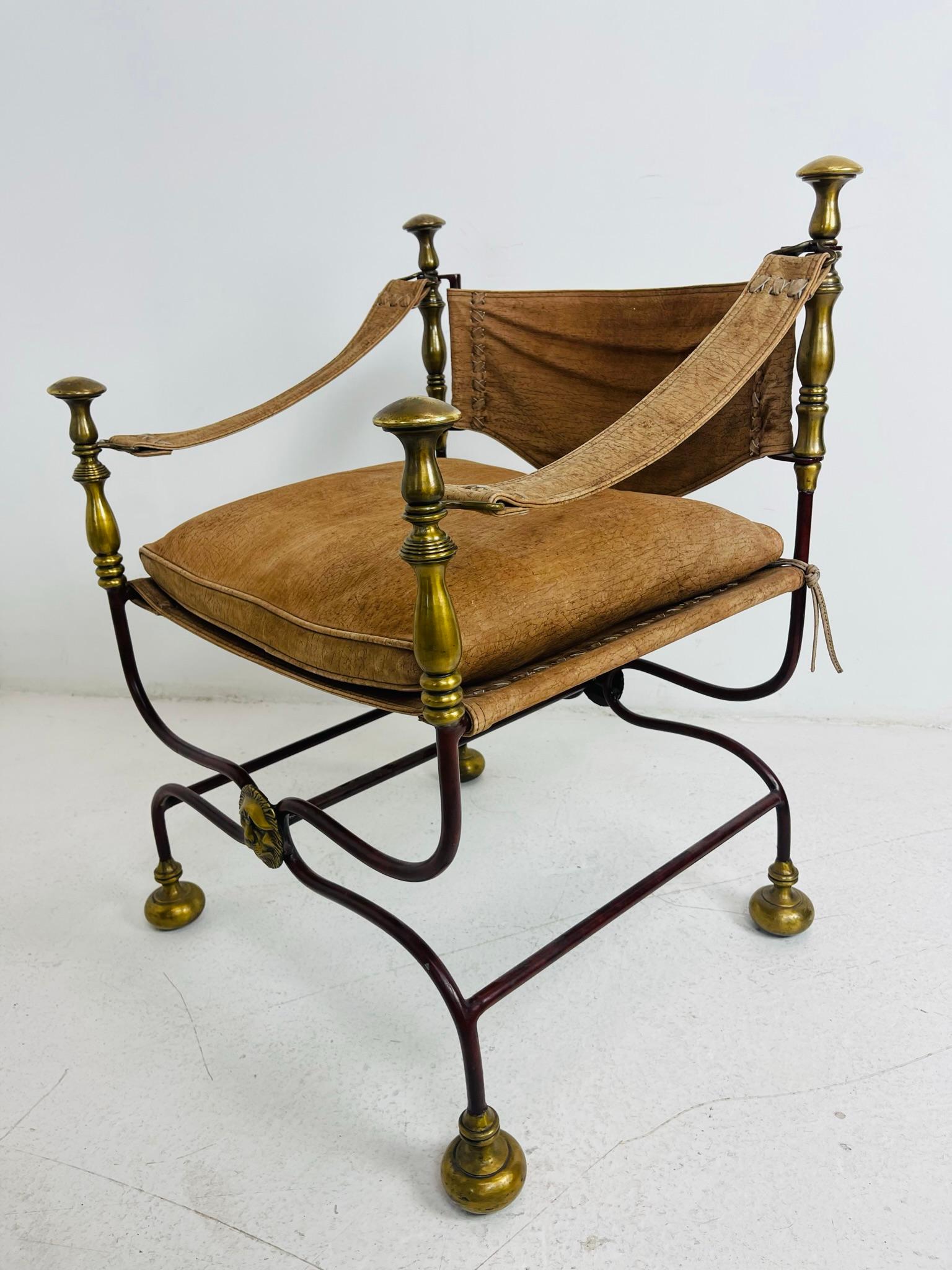 Paar antike italienische Campaign-Stühle aus Leder und Eisen im Angebot 3