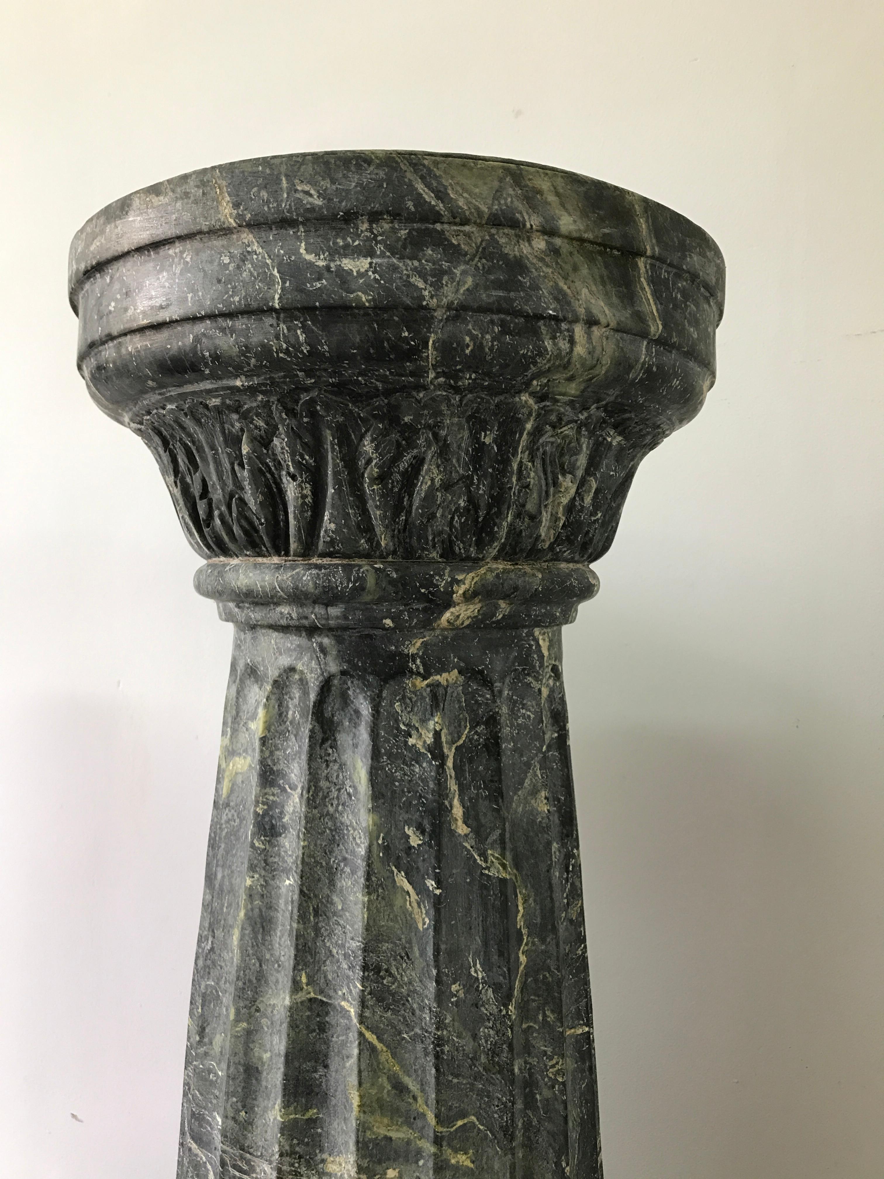 Pair of Antique Italian Marble Columns, Late 19th Century In Good Condition For Sale In Helsingborg, SE