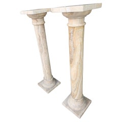 Paar antike italienische Onyx-Marmor-Stein-Sockel