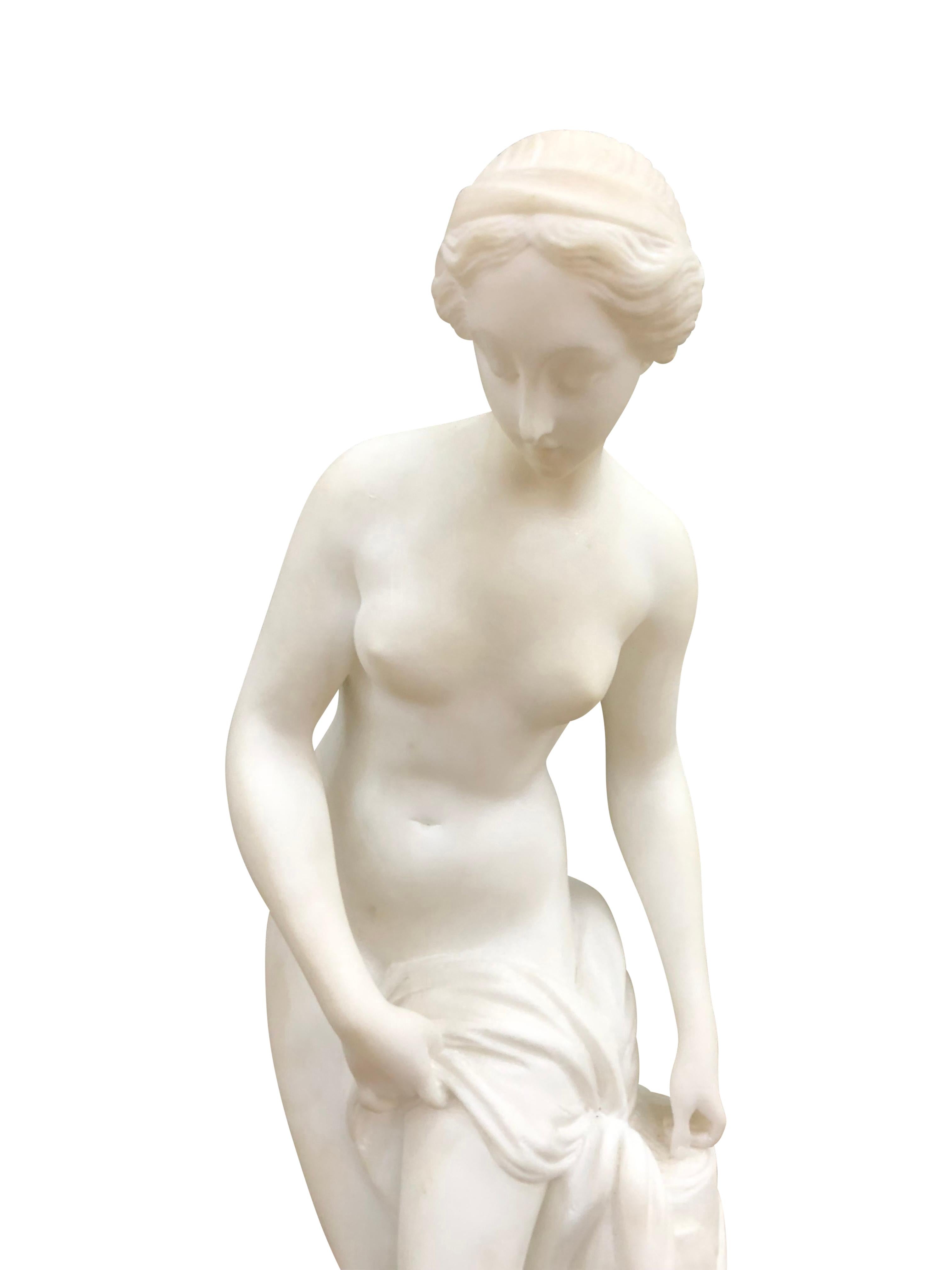 Early 20th Century Pair of Antique Italian Marble Sculpture of Classical Female Nude Figures For Sale