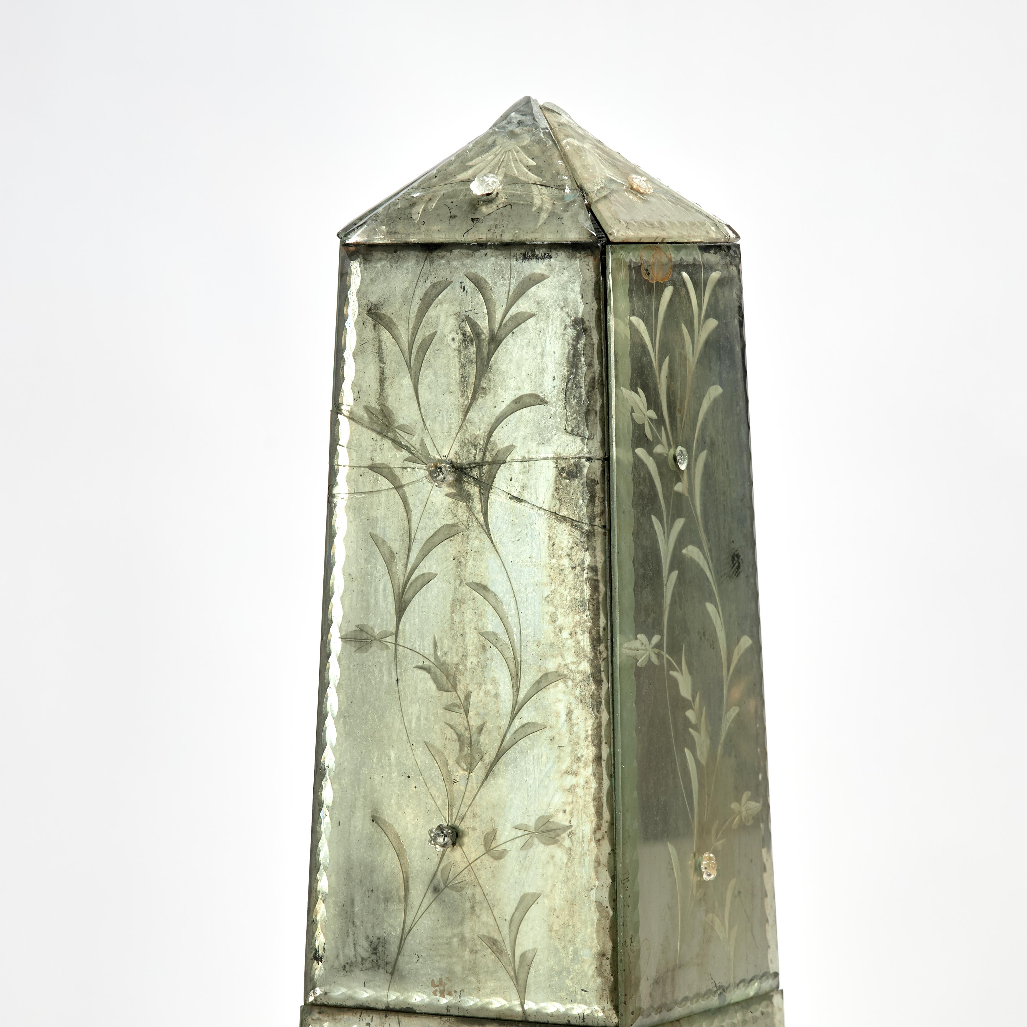 Pair of Antique Italian Mirrored Obelisks In Good Condition For Sale In Palm Beach, FL