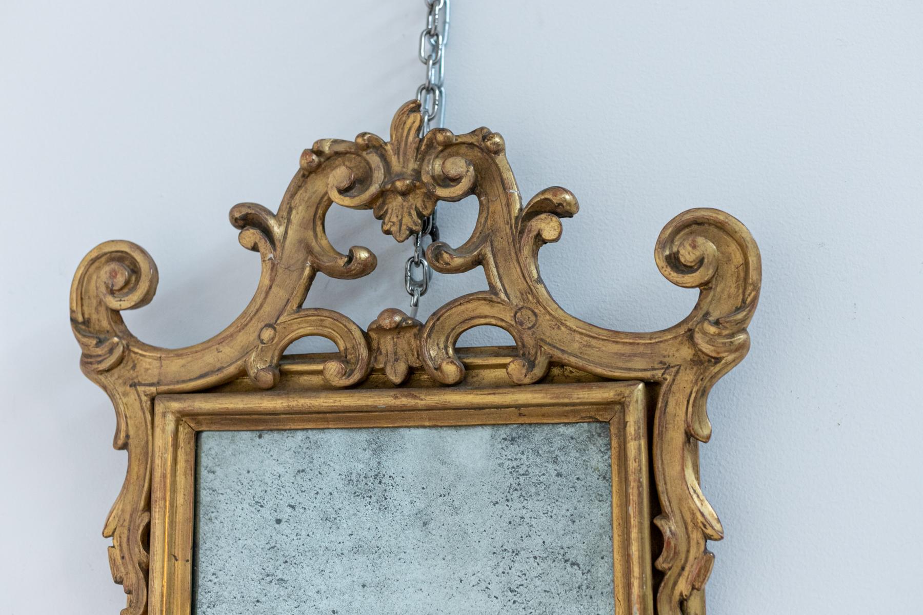 Pair of Antique Italian Mirrors in Gilded Wood In Good Condition In Milano, IT