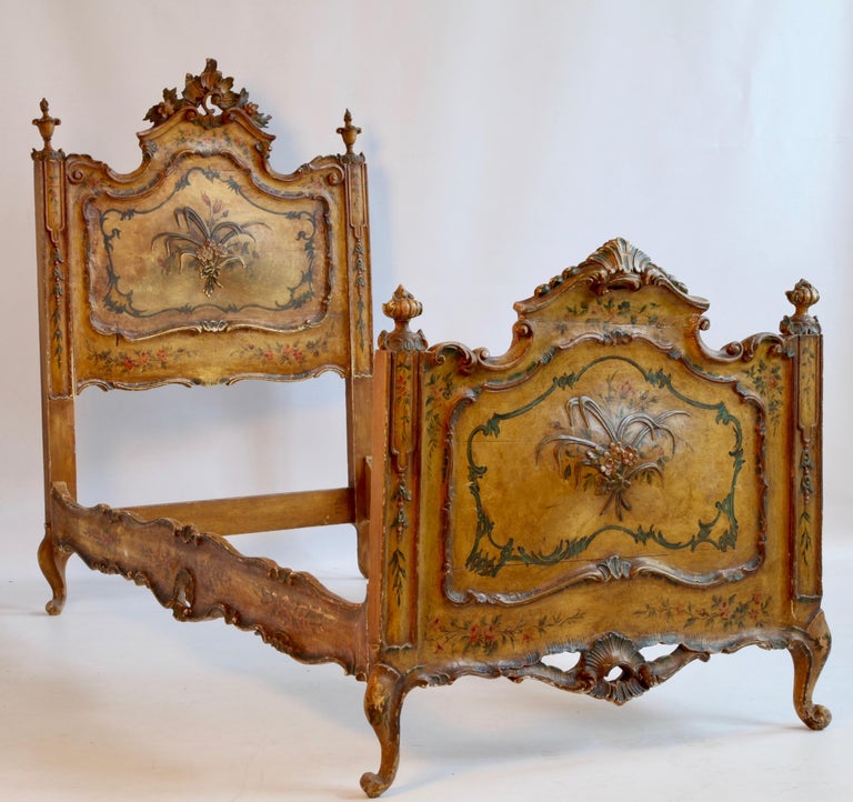Pair of Antique Italian Painted Beds For Sale at 1stDibs