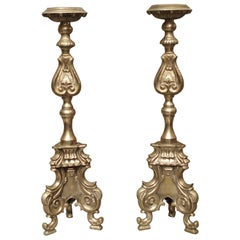 Pareja de candeleros italianos antiguos de bronce plateado, circa 1880