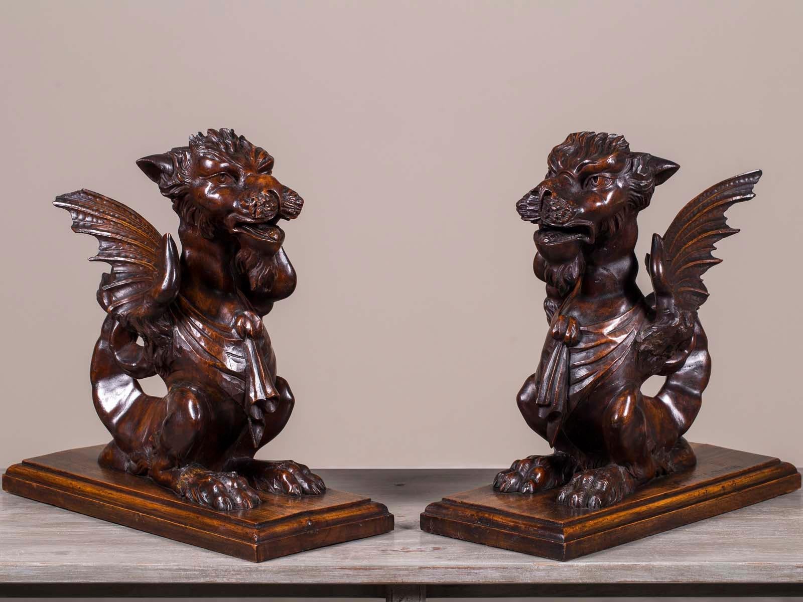 Baroque Pair of Antique Italian Walnut Hand Carved Winged Gryphons, Italy, circa 1780 For Sale