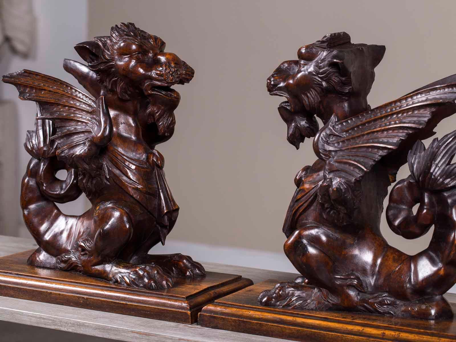 Pair of Antique Italian Walnut Hand Carved Winged Gryphons, Italy, circa 1780 For Sale 2