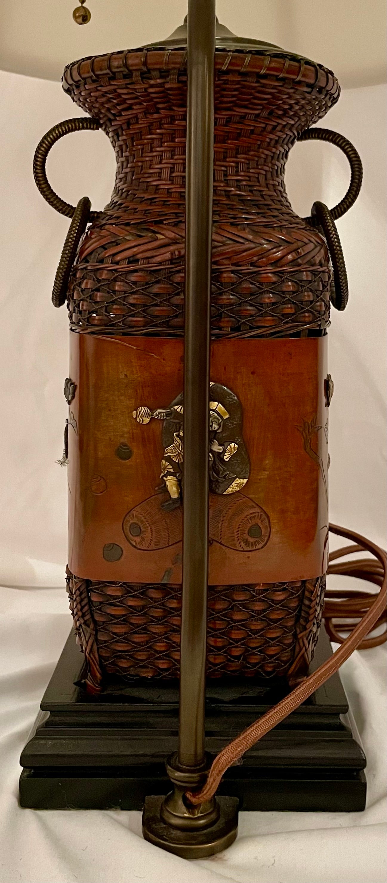 Coppia di antiche lampade da tavolo giapponesi in bronzo, CIRCA 1900. in vendita 5