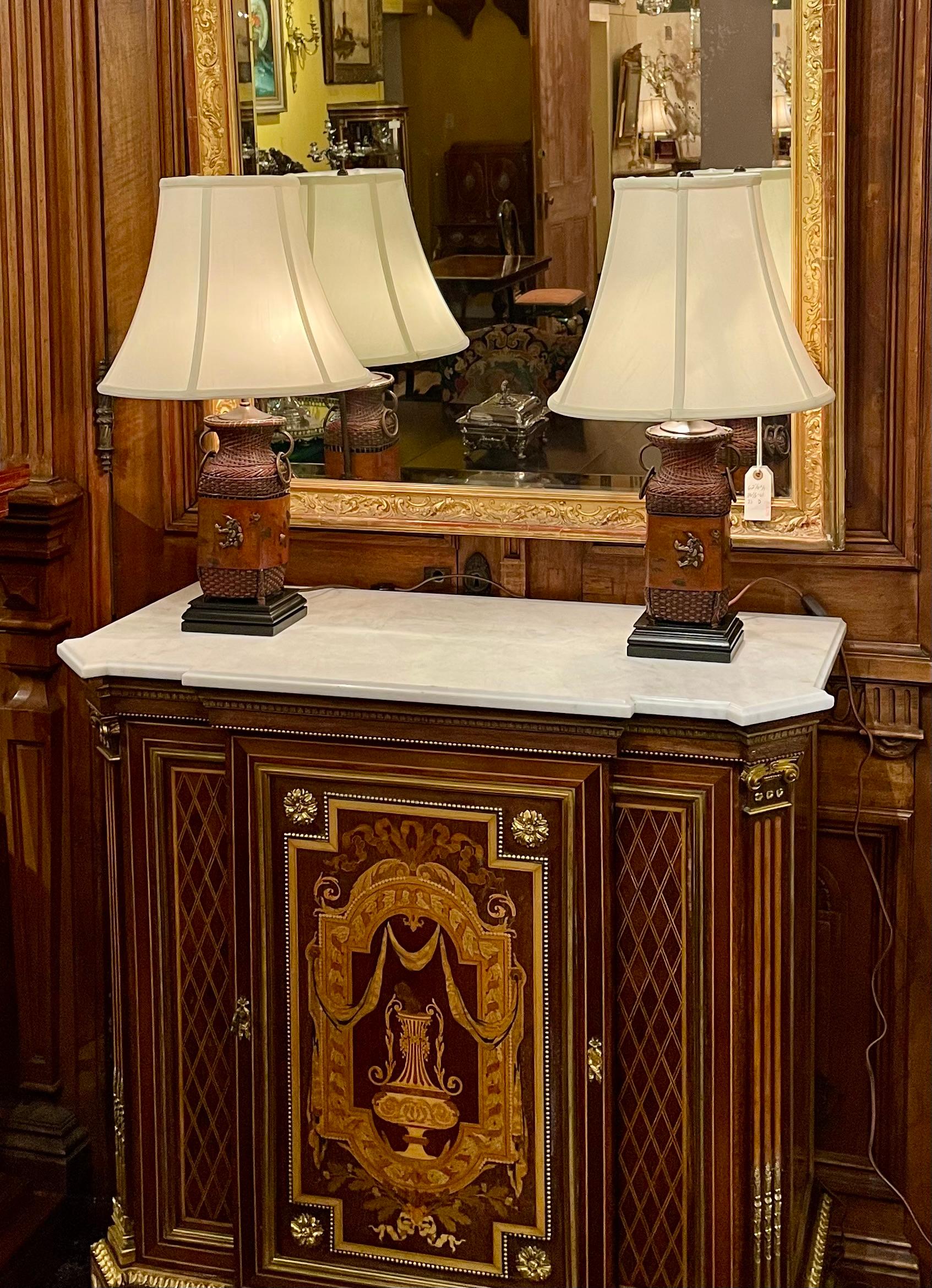 Coppia di antiche lampade da tavolo giapponesi in bronzo, CIRCA 1900. in vendita 8