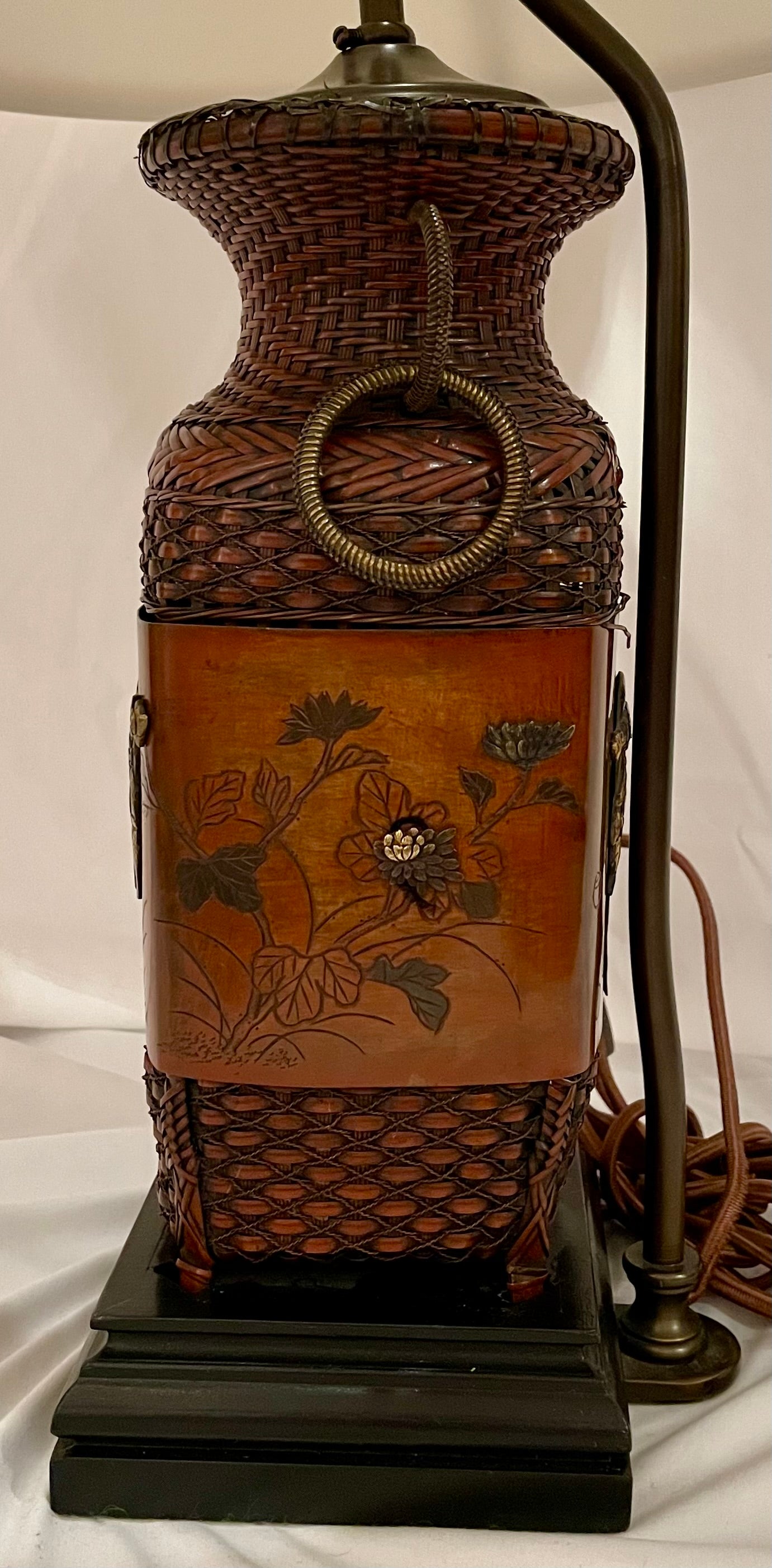 Coppia di antiche lampade da tavolo giapponesi in bronzo, CIRCA 1900. in vendita 3