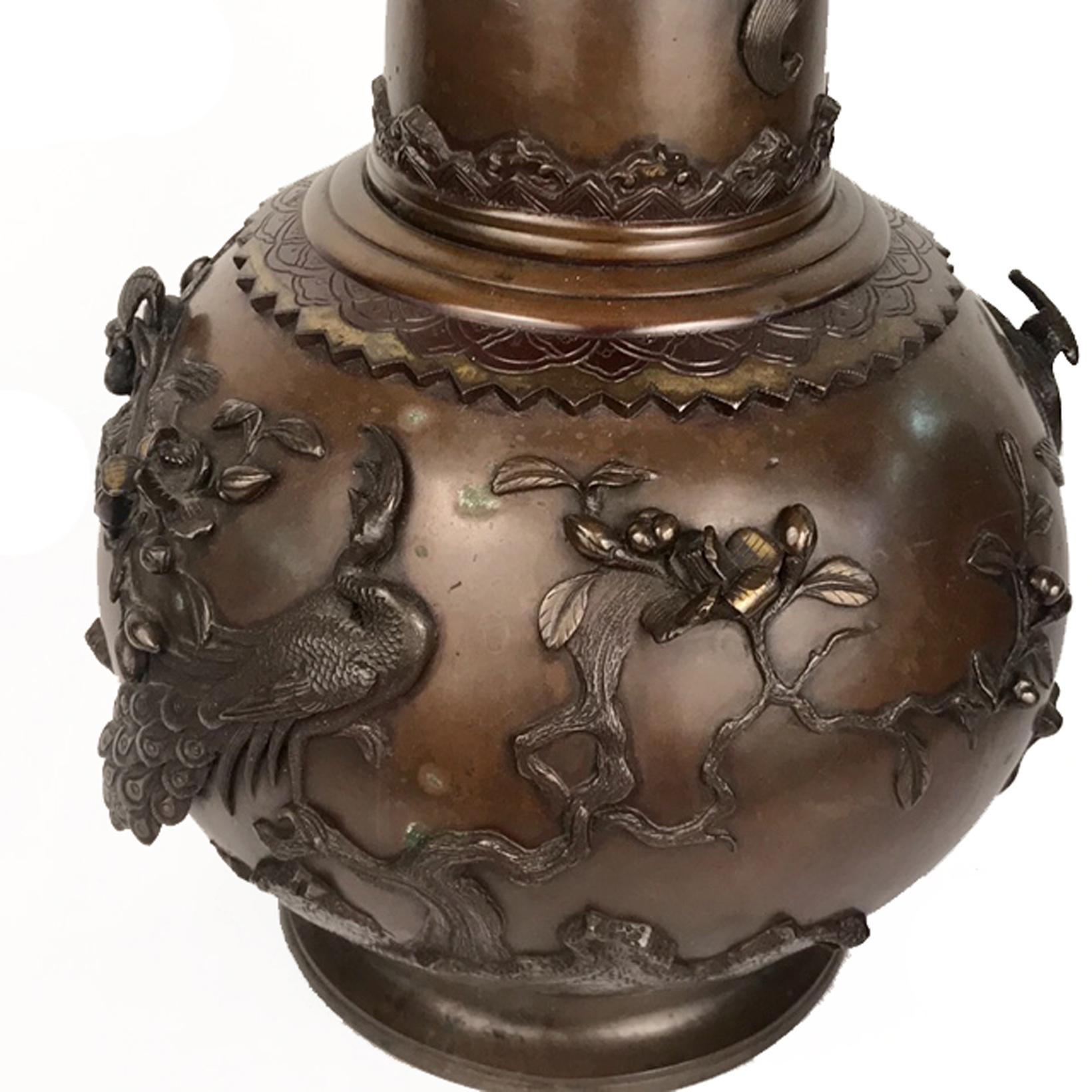 Pair of Antique Japanese Bronze Urns, Now Mounted as Lamps For Sale 4
