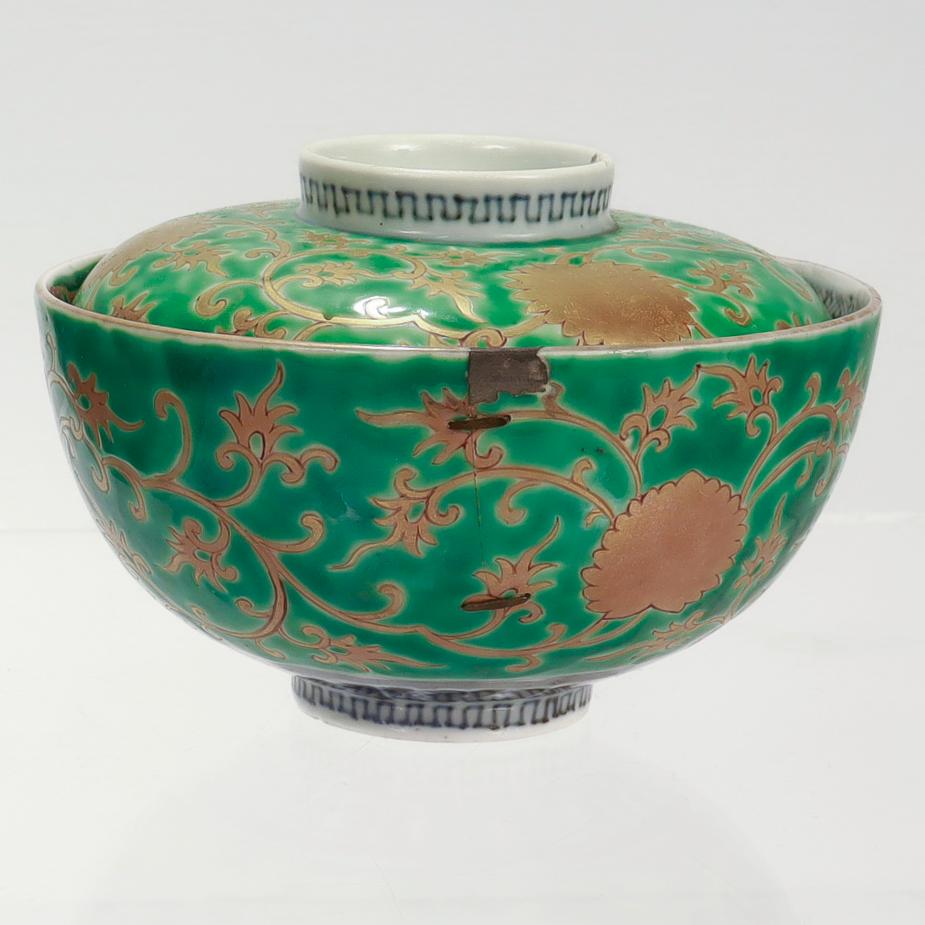 Pareja de Arroceras y Tapas Antiguas de Porcelana Imari Arita Japonesa/China Dorada en venta 10