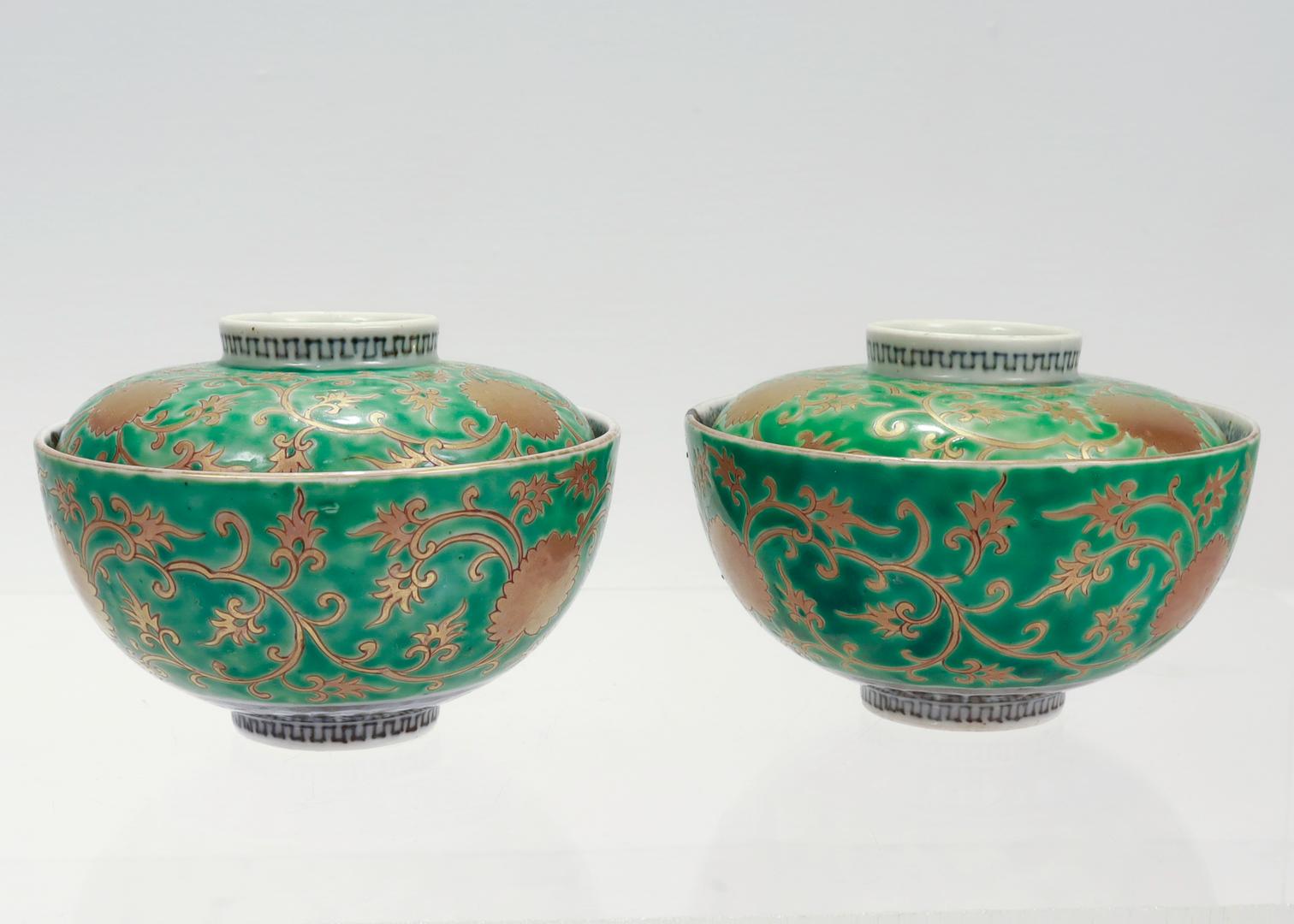 Pareja de Arroceras y Tapas Antiguas de Porcelana Imari Arita Japonesa/China Dorada Ming en venta