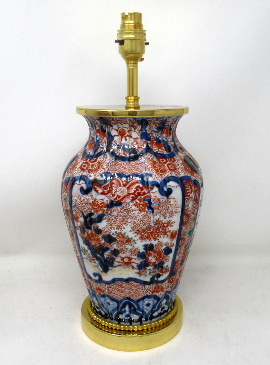 Pair of Antique Japanese Chinese Imari Porcelain Ormolu Table Lamp Blue Red Gilt In Good Condition In Dublin, Ireland
