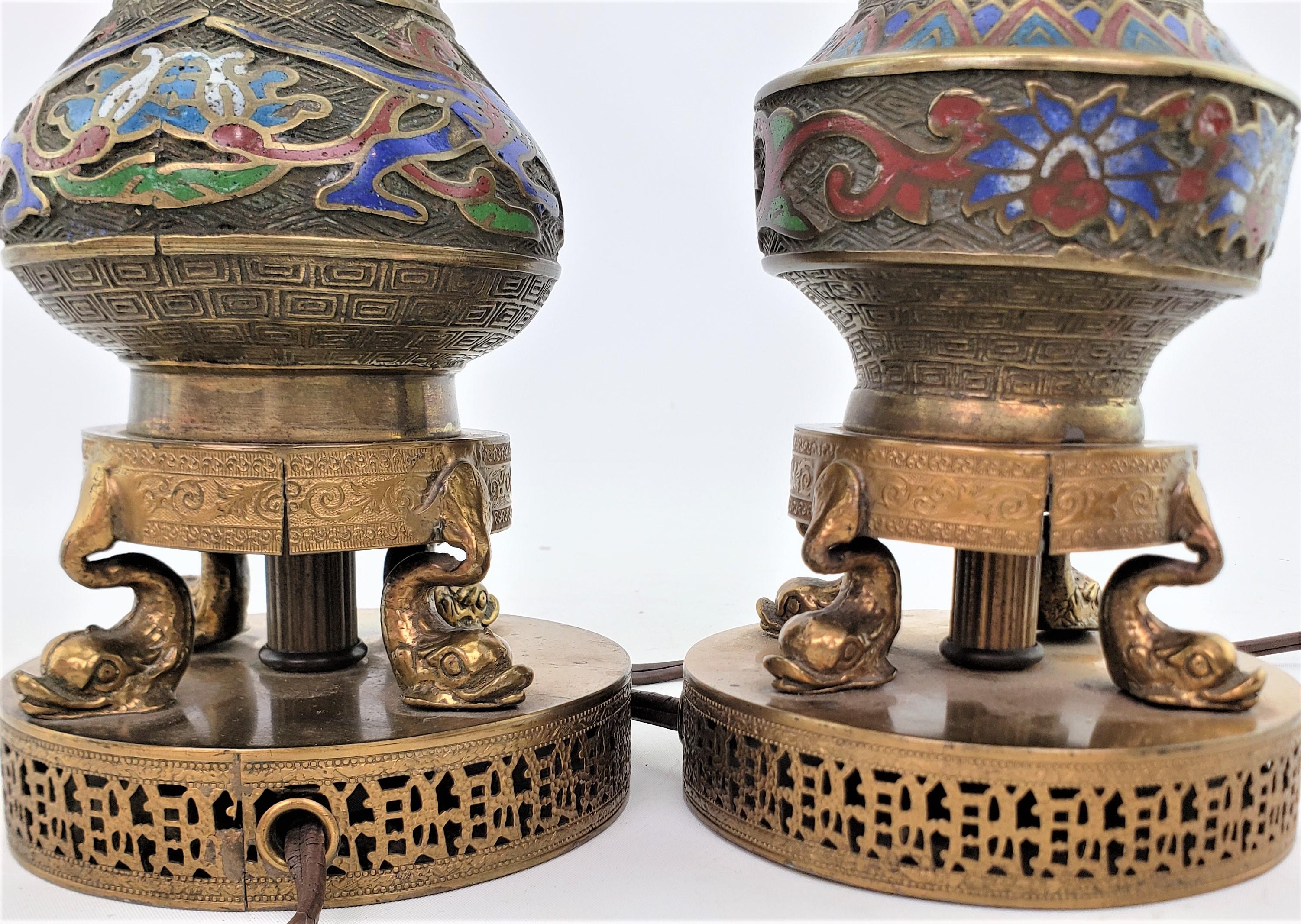 Paar antike japanische Cloisonné-Akzent- oder Boudoir-Tischlampen im Angebot 9