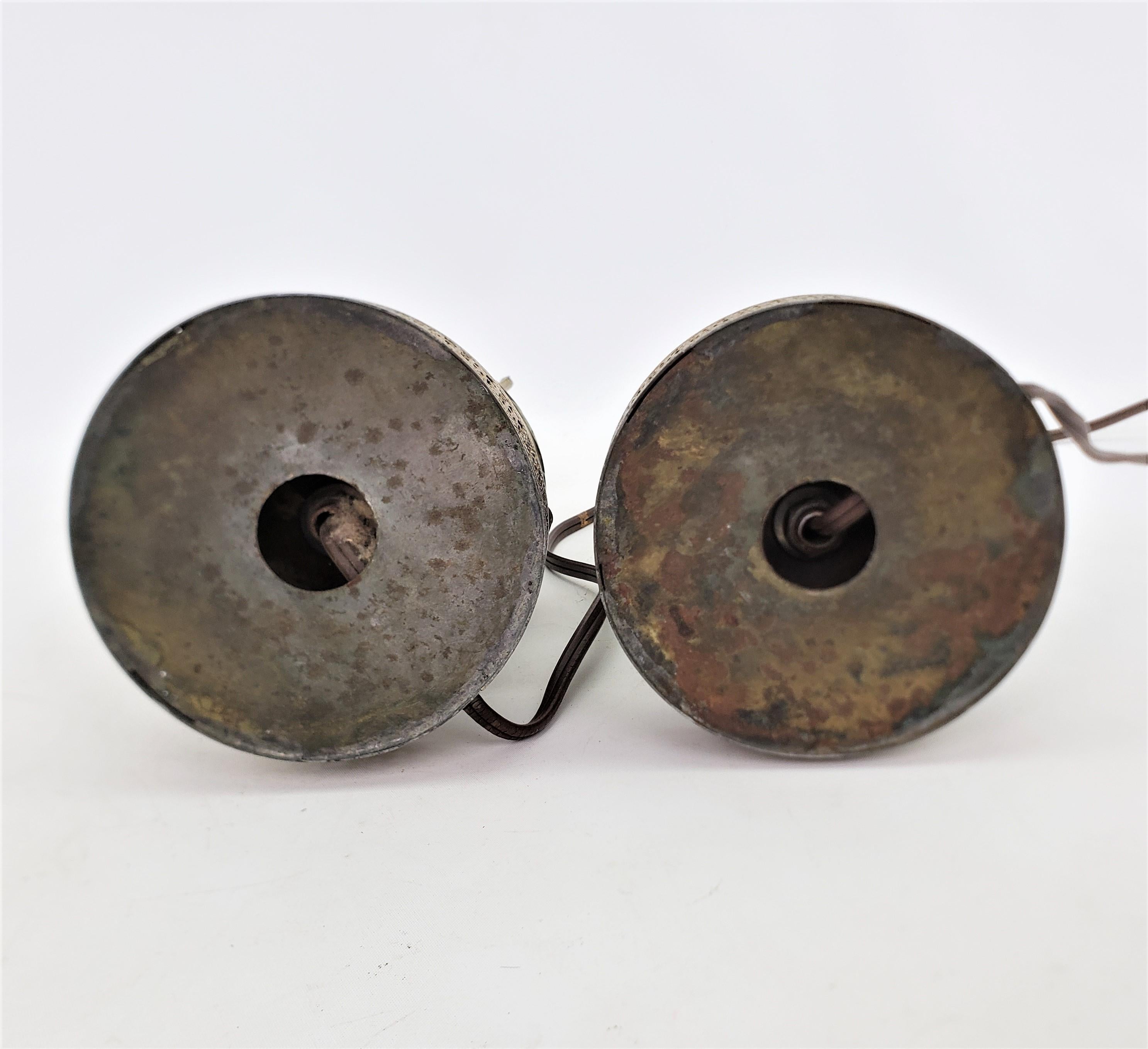 Paar antike japanische Cloisonné-Akzent- oder Boudoir-Tischlampen im Angebot 1