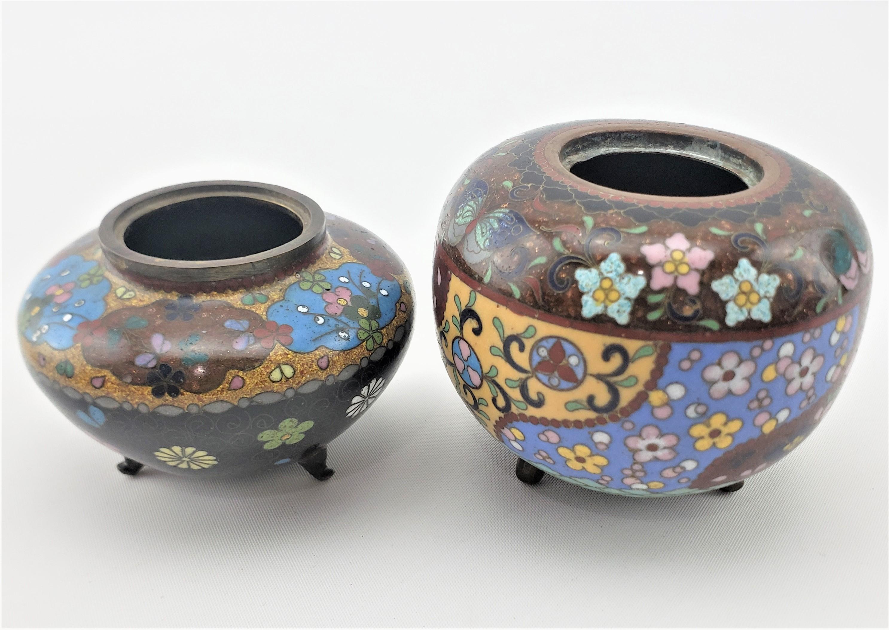 Pair of Antique Japanese Cloisonne Covered Jars with Floral Motif Decoration For Sale 3