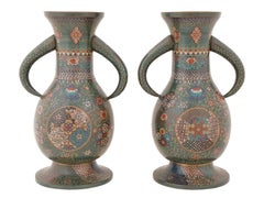 Paire de vases anciens en émail cloisonné japonais