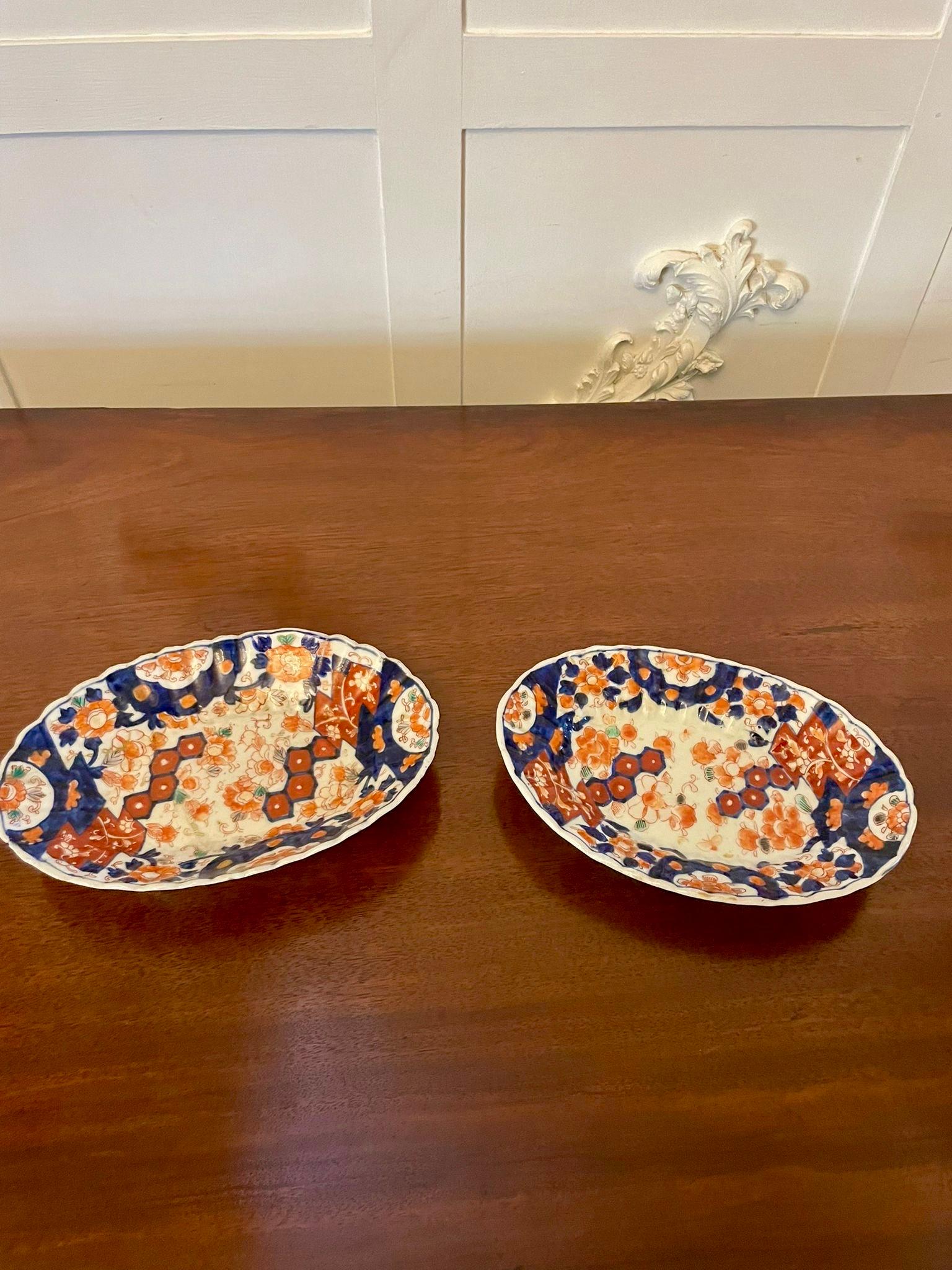 Pareja de Platos Antiguos Japoneses de Imari Porcelain en venta 2