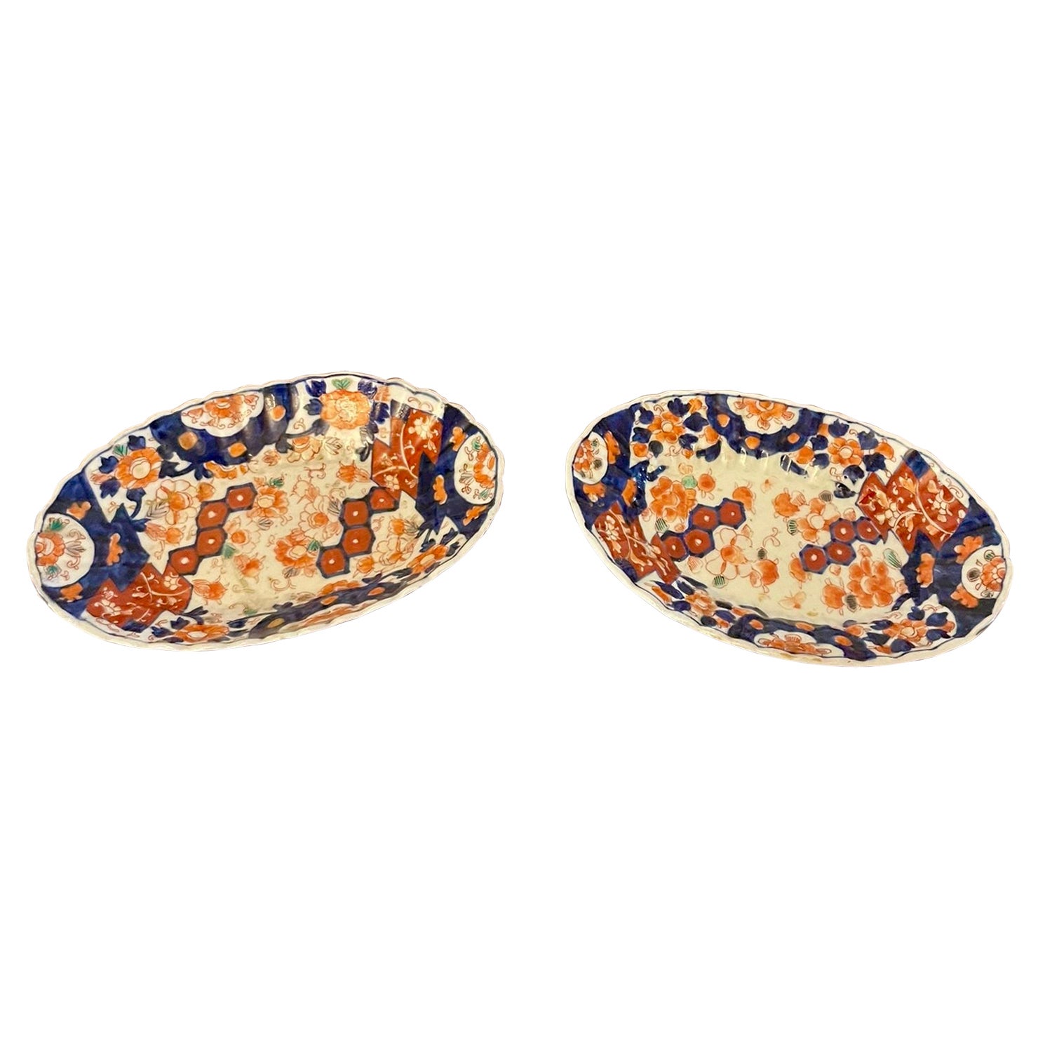 Paire d
assiettes anciennes en porcelaine japonaise Imari Porcelain