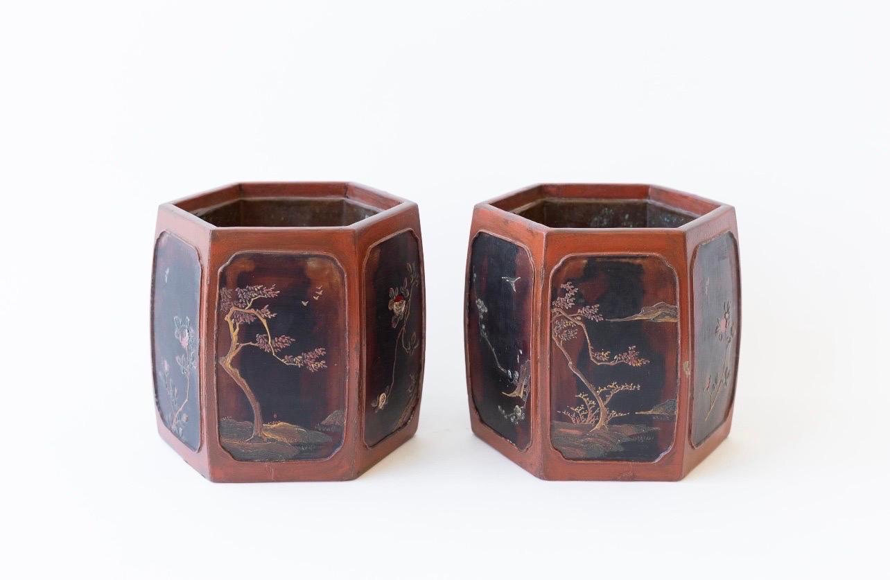 Pair of antique Japanese Meiji Period Lacquer Hibachi with Intricate Inlay For Sale 5