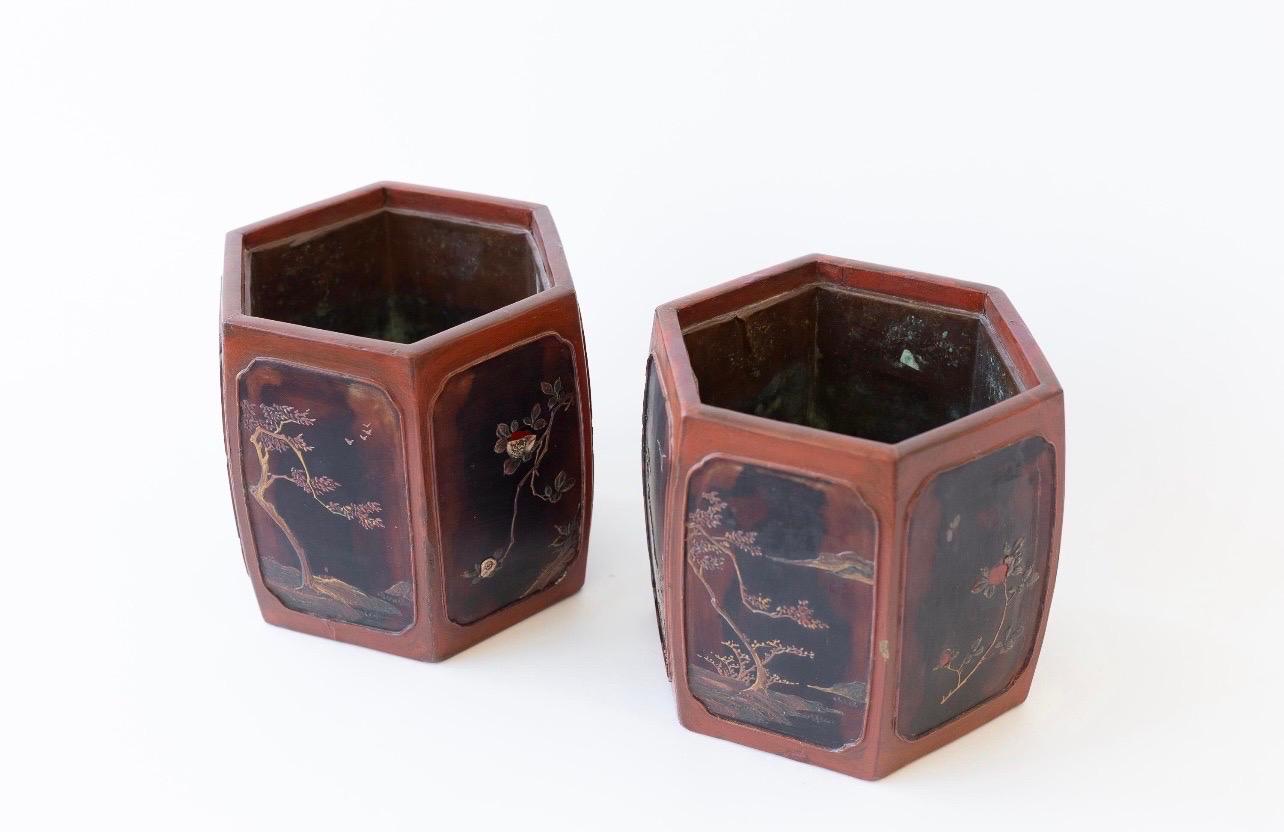 Pair of antique Japanese Meiji Period Lacquer Hibachi with Intricate Inlay For Sale 2