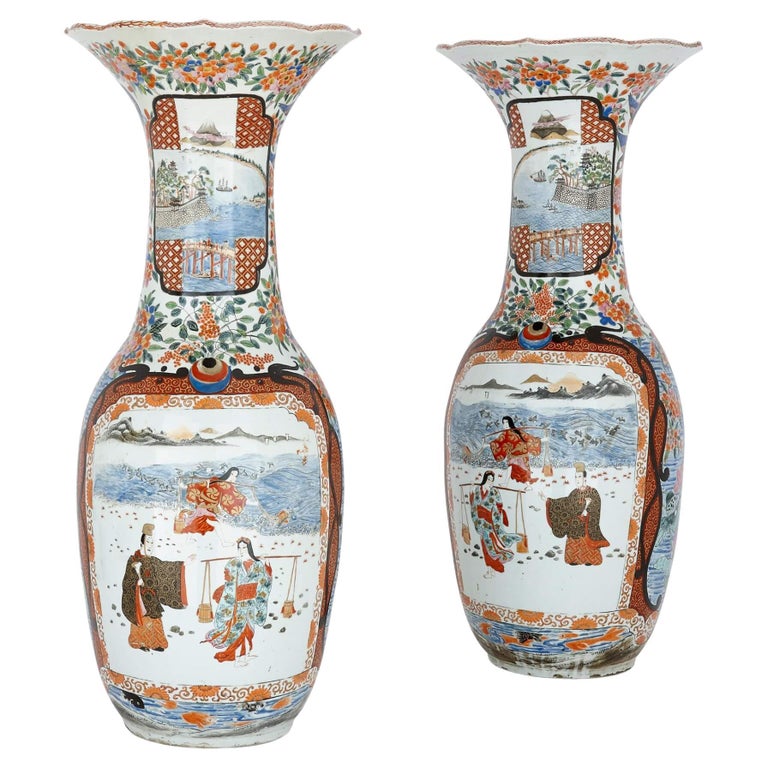 Pair of antique Japanese porcelain vases For Sale at 1stDibs