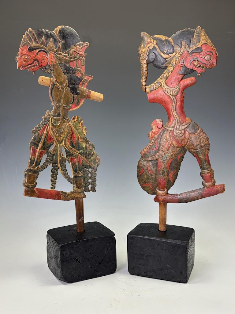 Pair of Antique Javanese Wayang Golek Shadow Puppets on Stands, Early 20th Centu For Sale 7