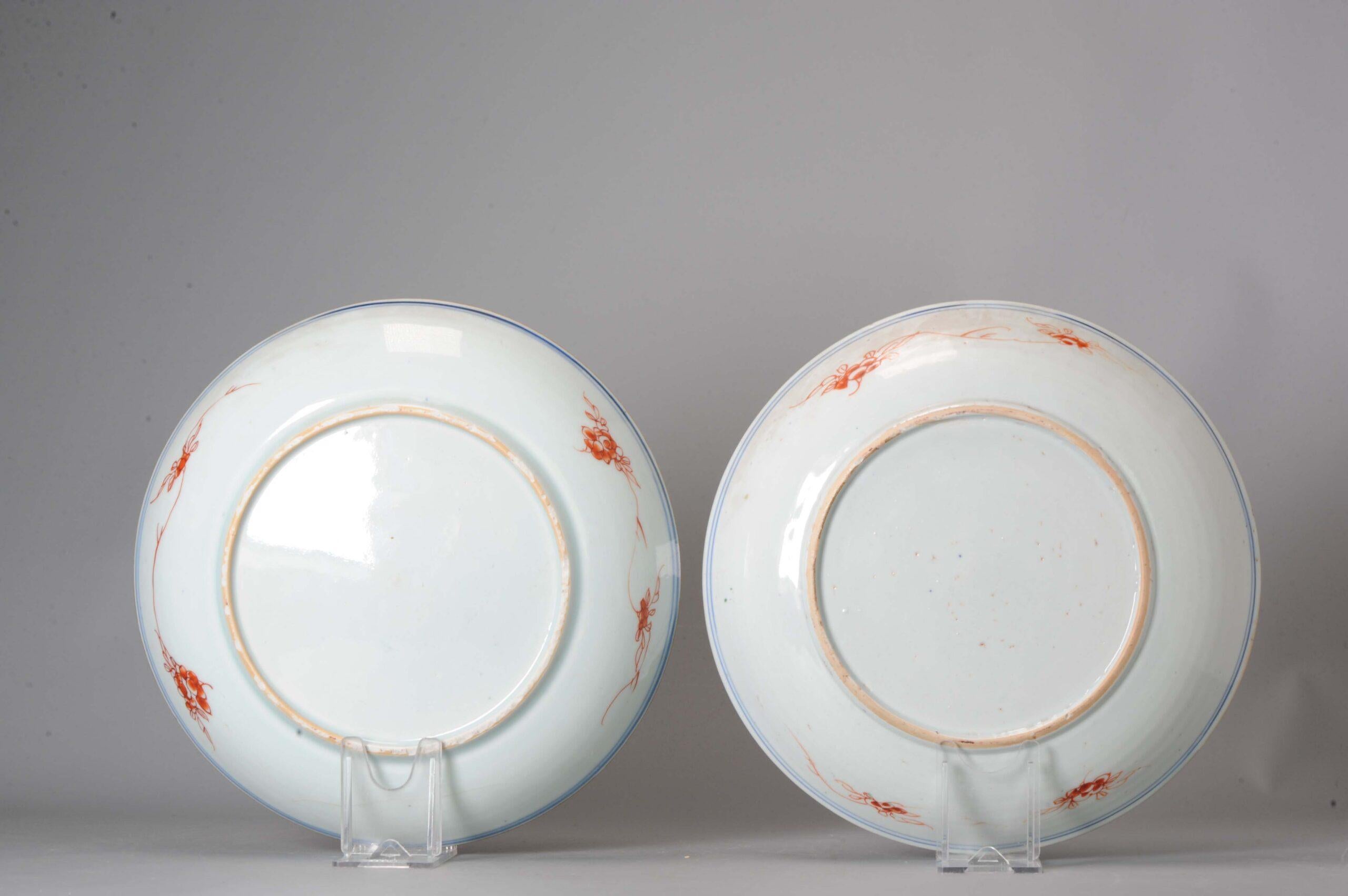 Pair of Antique Kangxi Yongzheng Plate Qing Chinese Porcelain Flowers, 1720-1730 In Good Condition For Sale In Amsterdam, Noord Holland