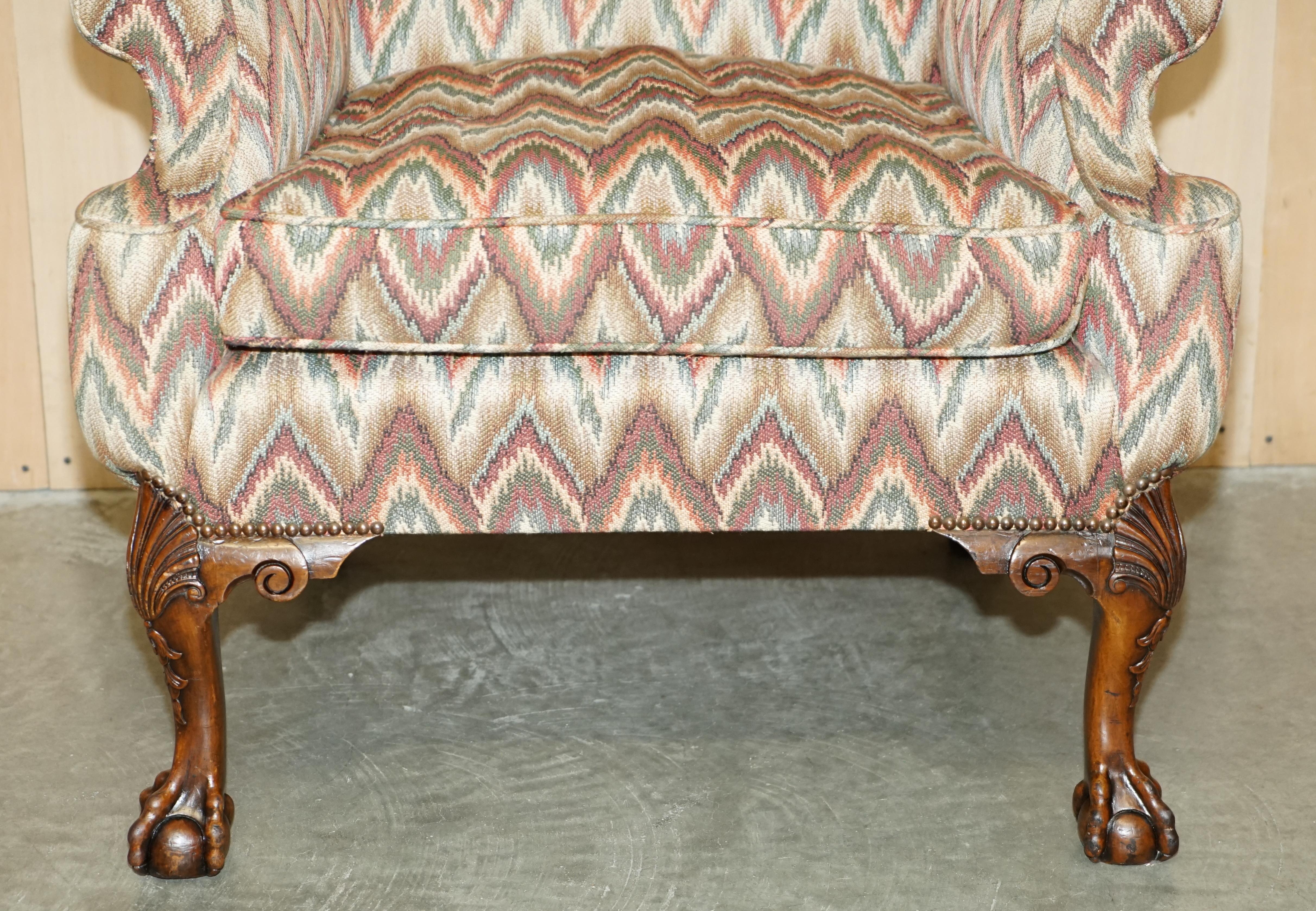 PAIR OF ANTIQUE KILIM FABRIC WiNGBACK ARMCHAIRS ORNATELY CARVED CLAW & BALL FEET For Sale 3