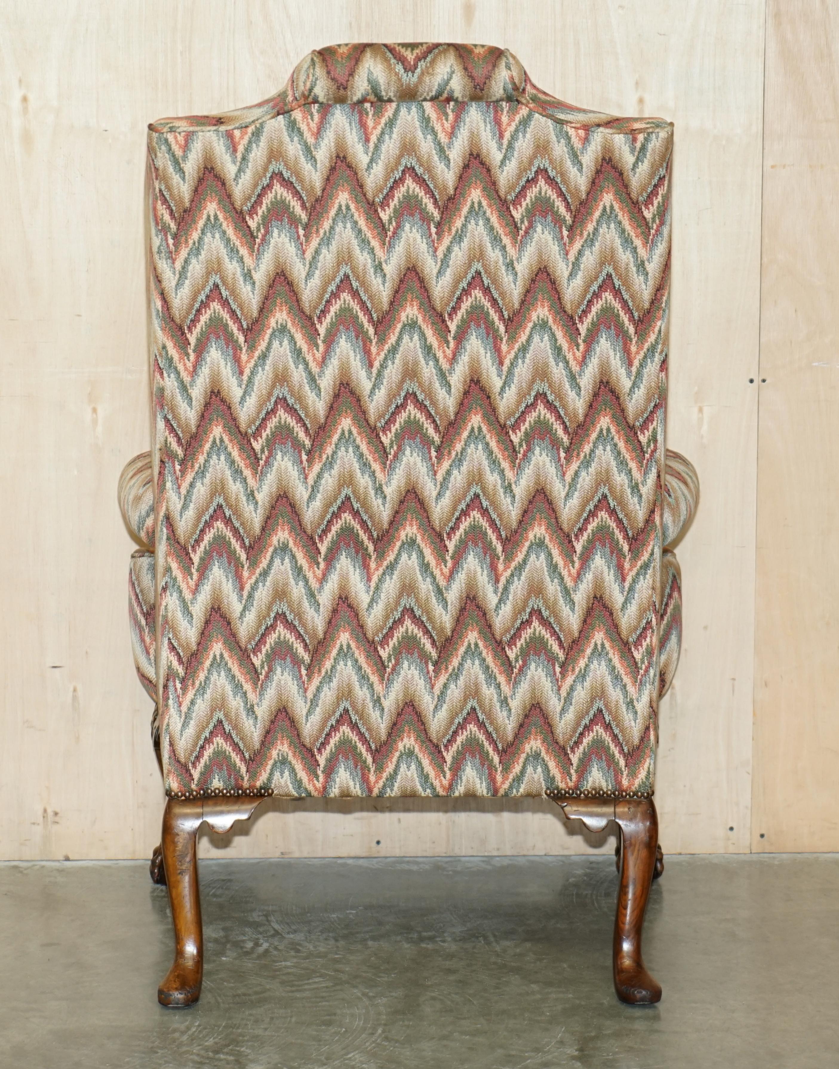 PAIR OF ANTIQUE KILIM FABRIC WiNGBACK ARMCHAIRS ORNATELY CARVED CLAW & BALL FEET For Sale 9