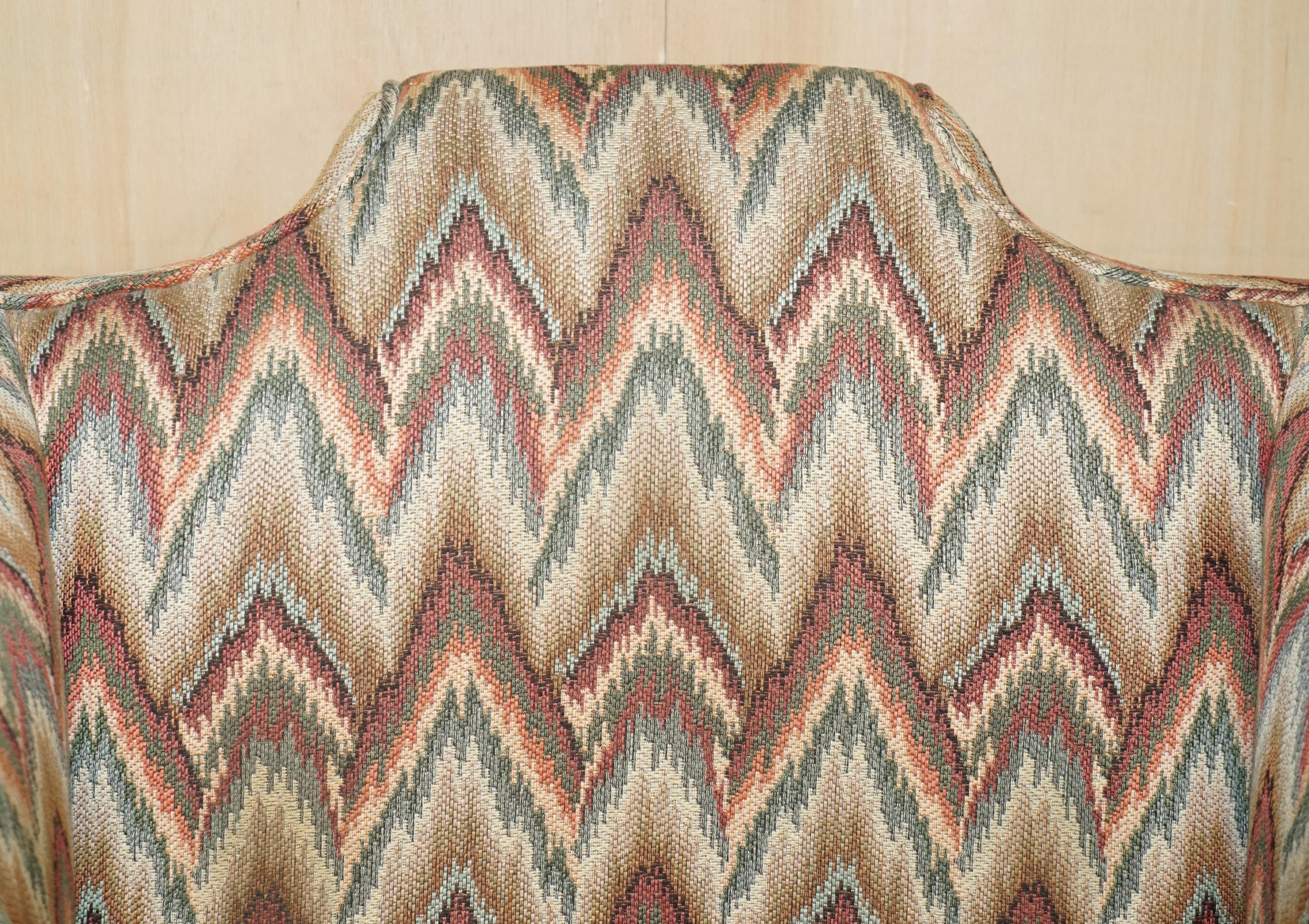 PAIR OF ANTIQUE KILIM FABRIC WiNGBACK ARMCHAIRS ORNATELY CARVED CLAW & BALL FEET In Good Condition For Sale In West Sussex, Pulborough