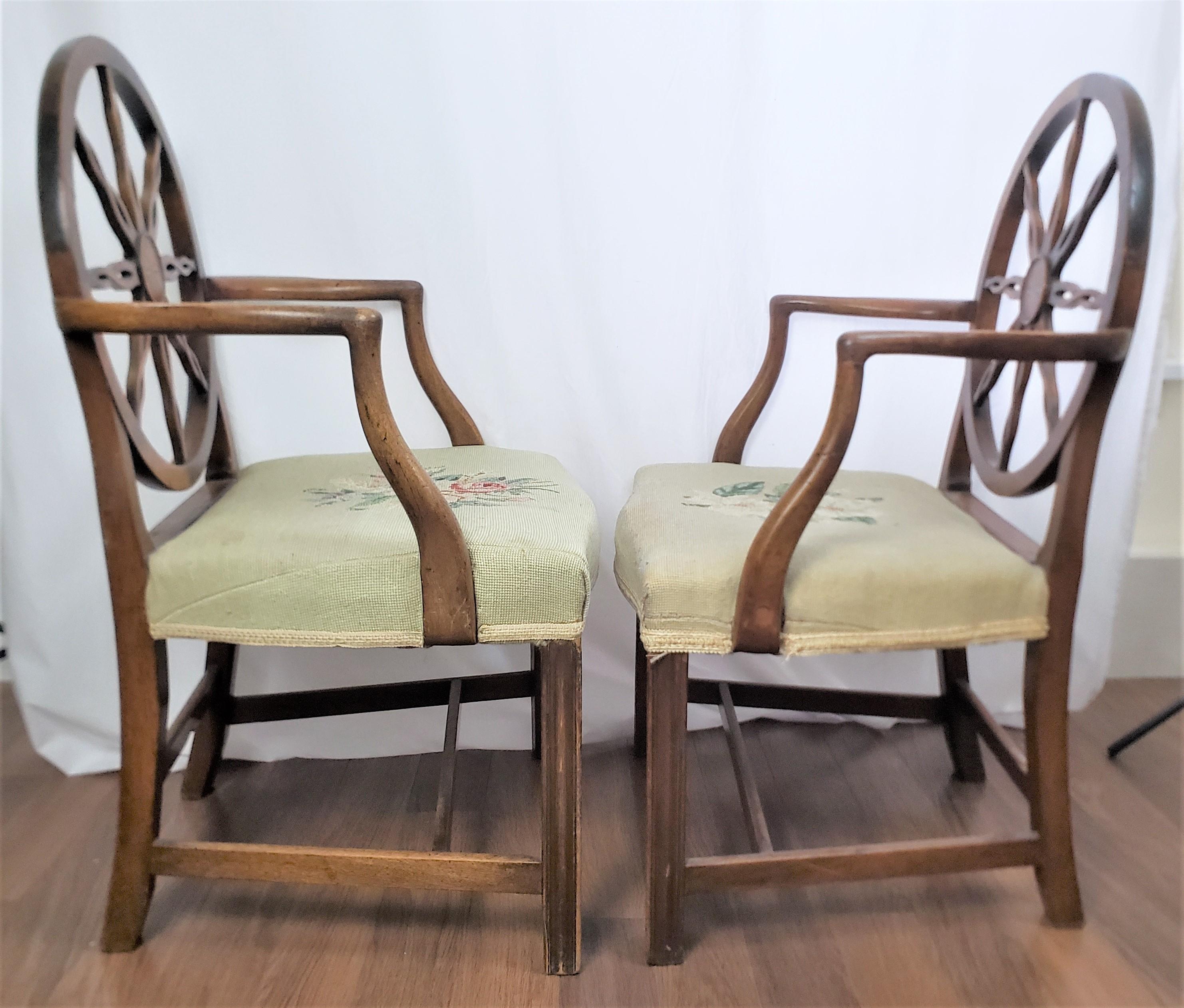 Paar antike Sessel- oder Beistellstuhlgestelle aus der Zeit König Georgs III. (Englisch) im Angebot