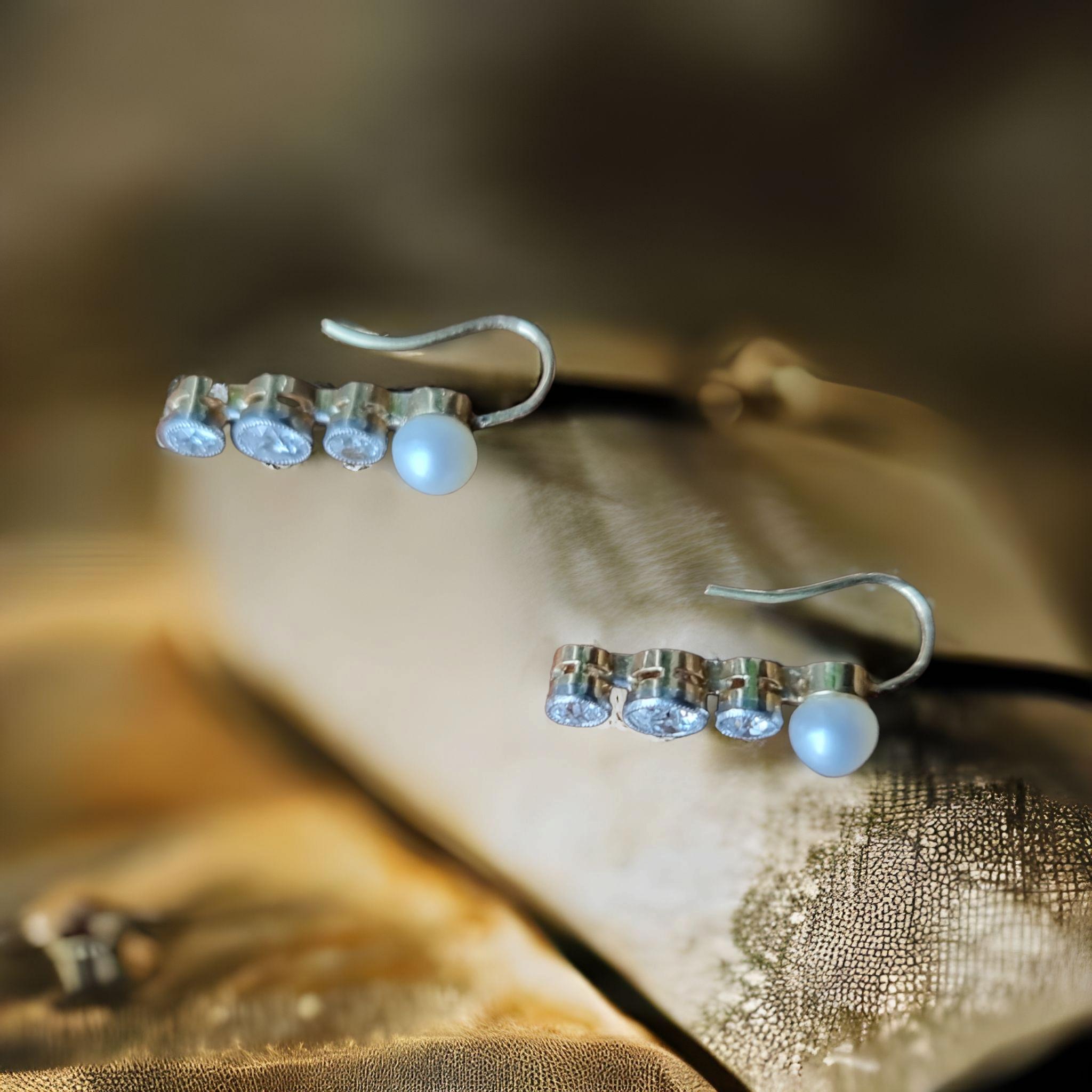 Paar antike Perlen- und Diamant-Anhänger-Ohrringe aus dem späten 19. Jahrhundert im Angebot 1