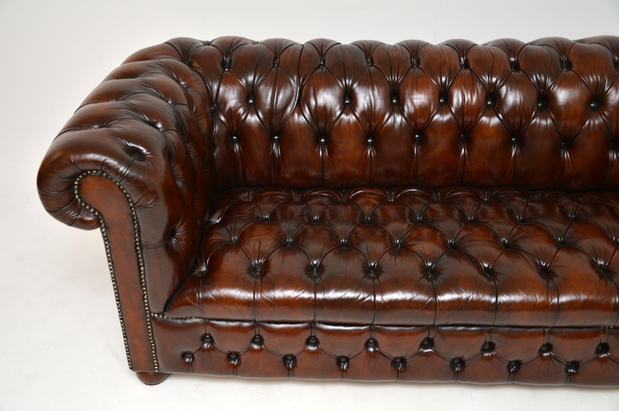 Pair of Antique Leather Chesterfield Sofas In Good Condition In London, GB