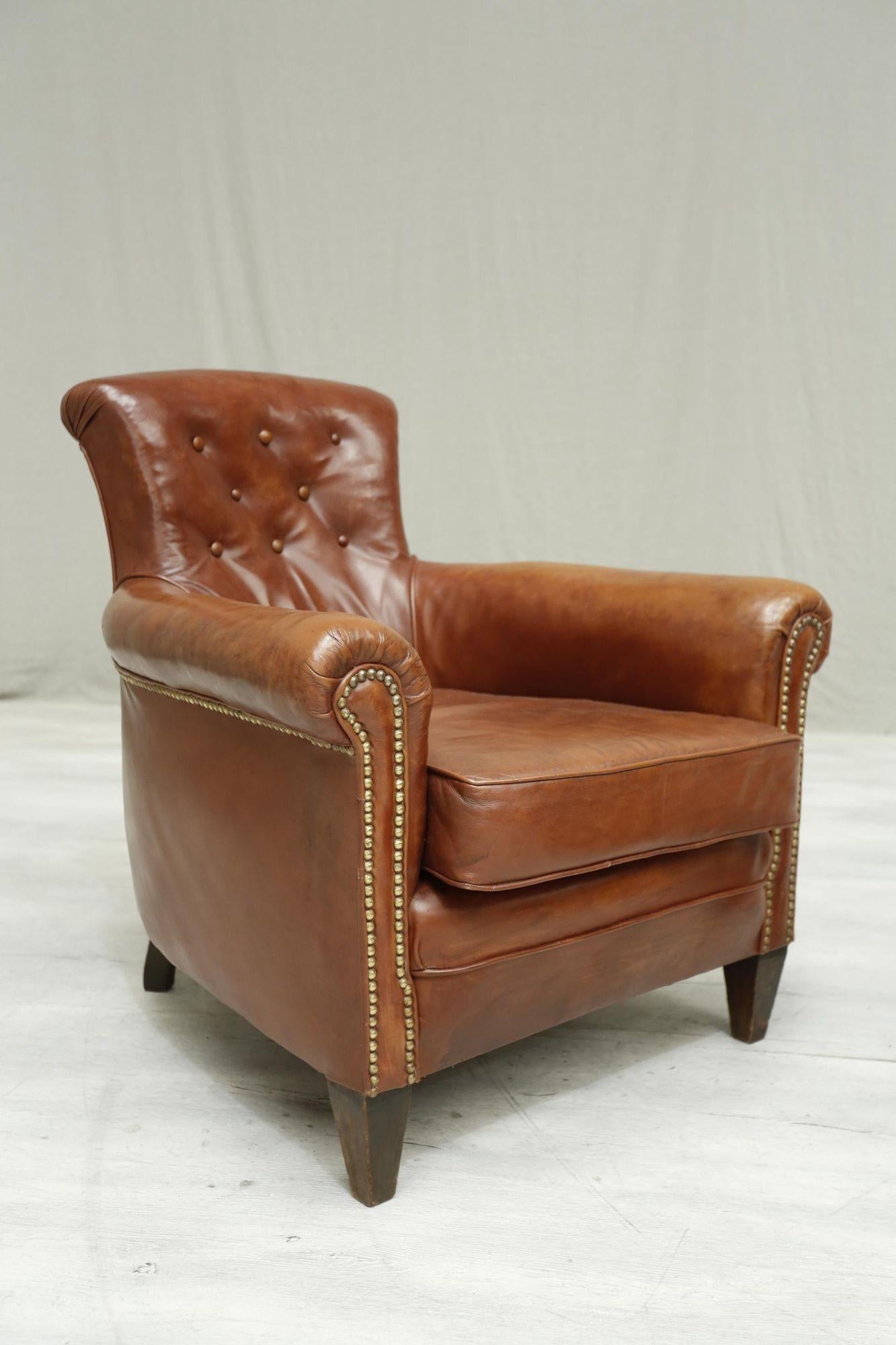 Early 20th Century Pair of Antique Leather Country House Armchairs