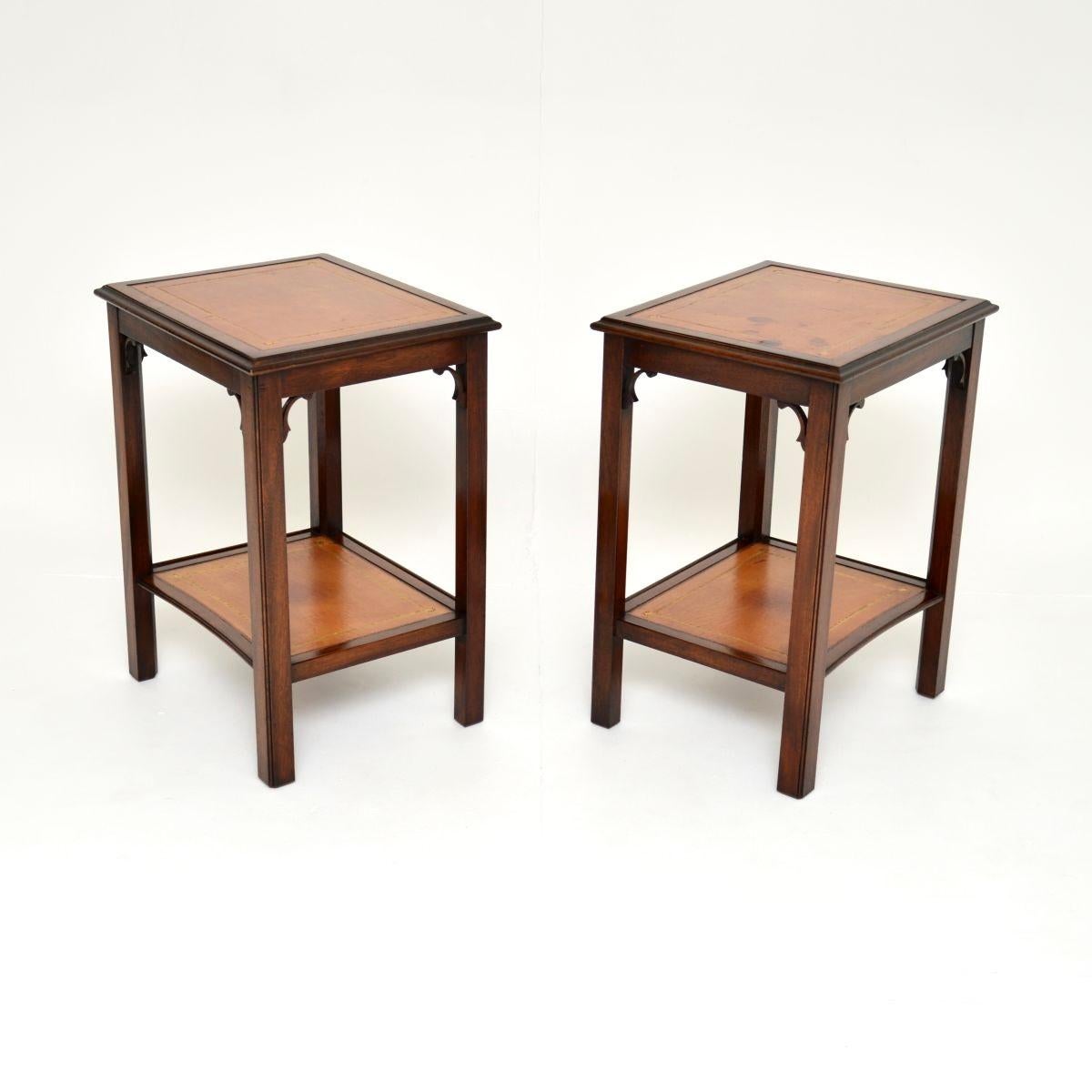 Pair of Antique Leather Georgian Style Side Tables In Good Condition For Sale In London, GB
