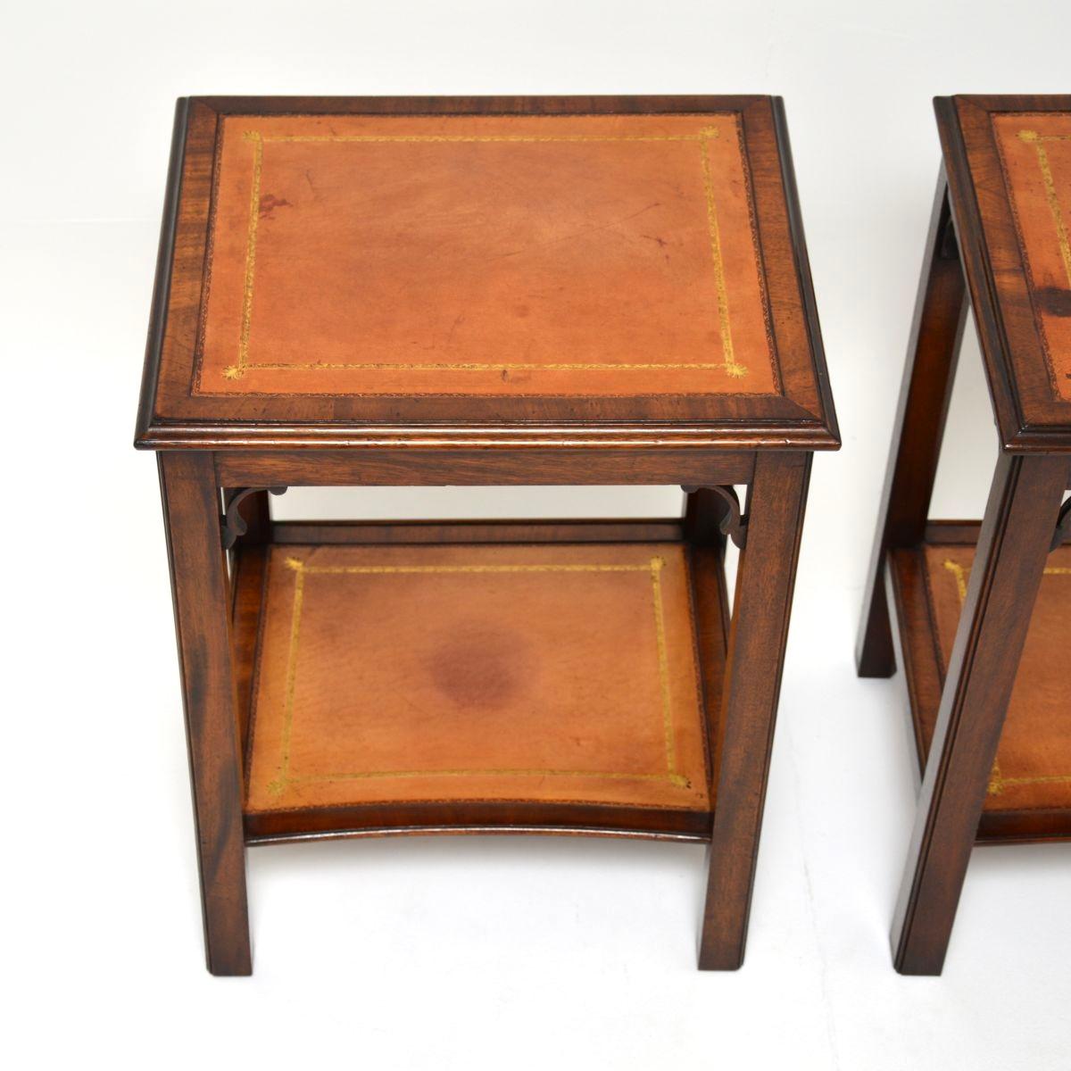 Early 20th Century Pair of Antique Leather Georgian Style Side Tables For Sale