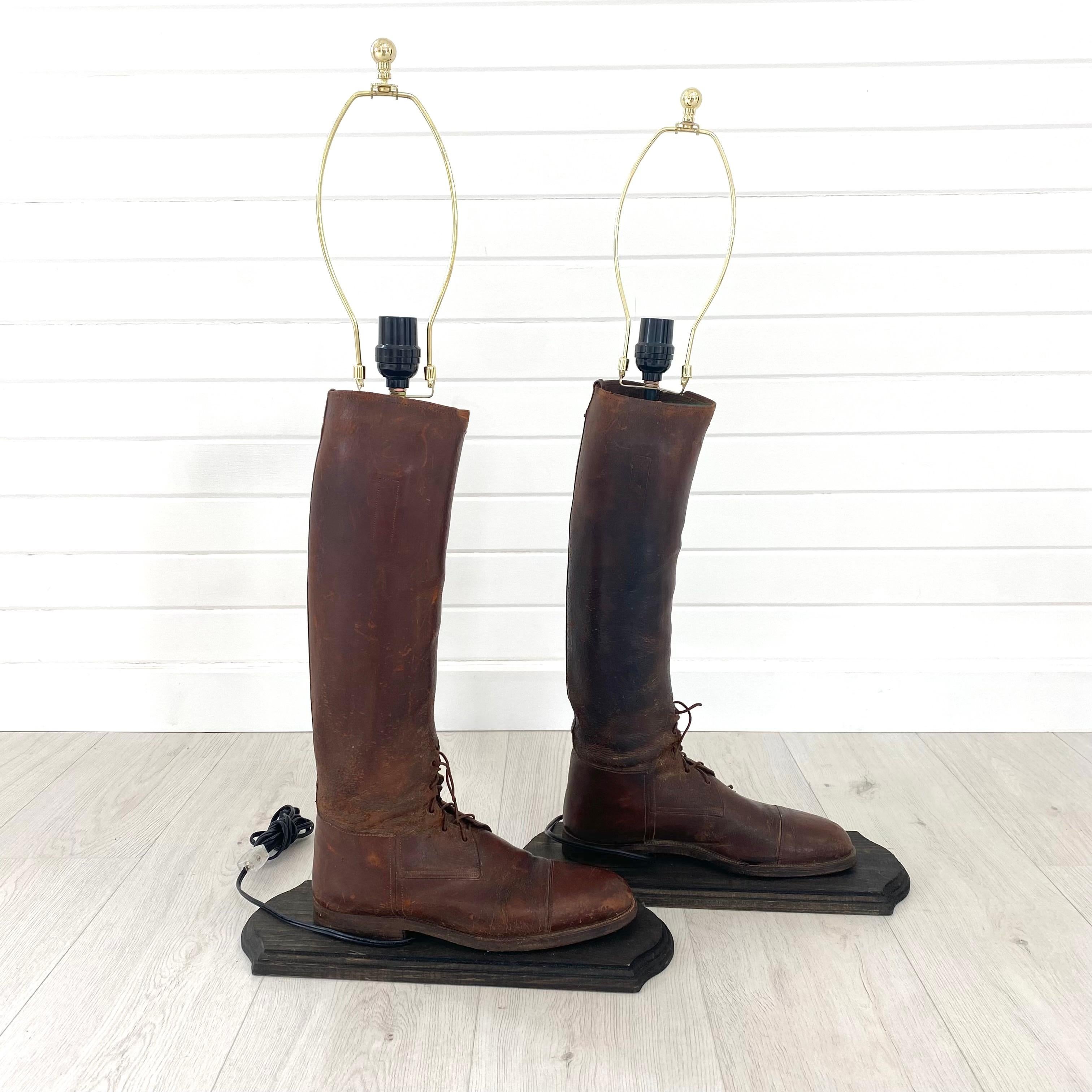 Américain Paire de lampes anciennes en cuir pour bottes d'équitation, 1950s USA en vente