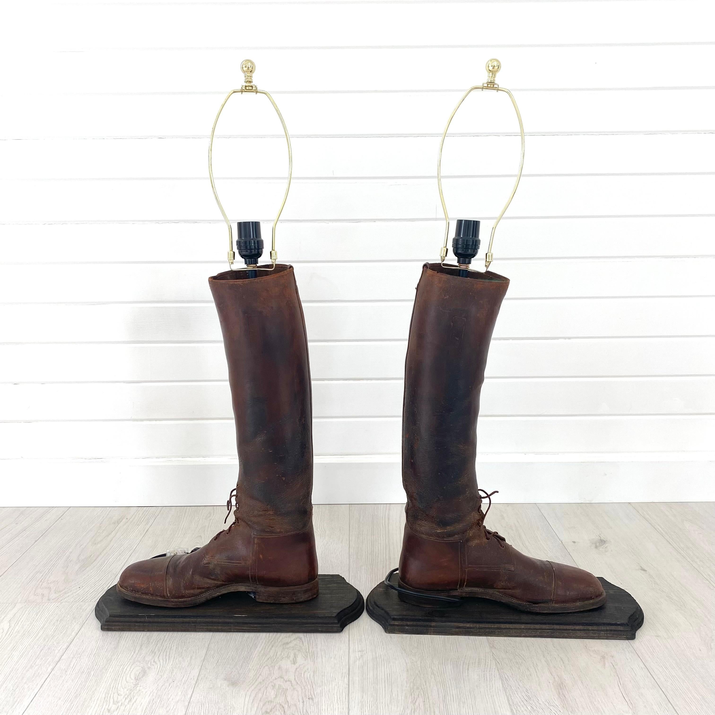 Laiton Paire de lampes anciennes en cuir pour bottes d'équitation, 1950s USA en vente