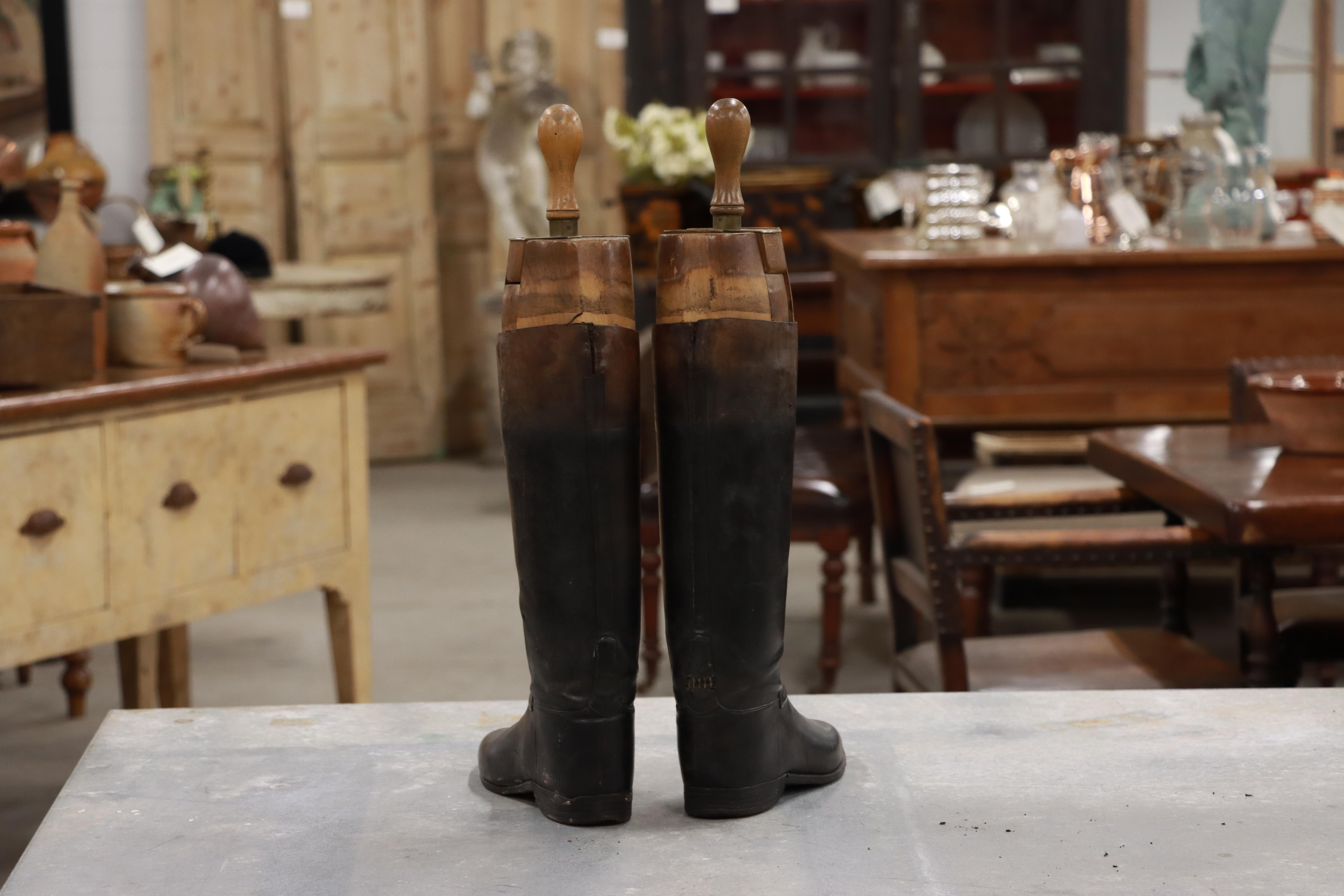 Pair of Antique Leather Riding Boots In Good Condition For Sale In Calgary, Alberta