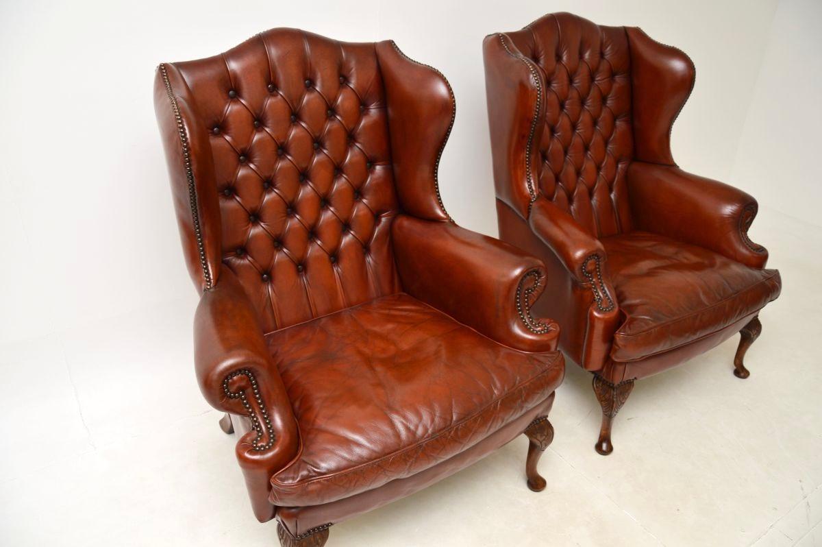 Pair of Antique Leather Wing Back Armchairs In Good Condition For Sale In London, GB