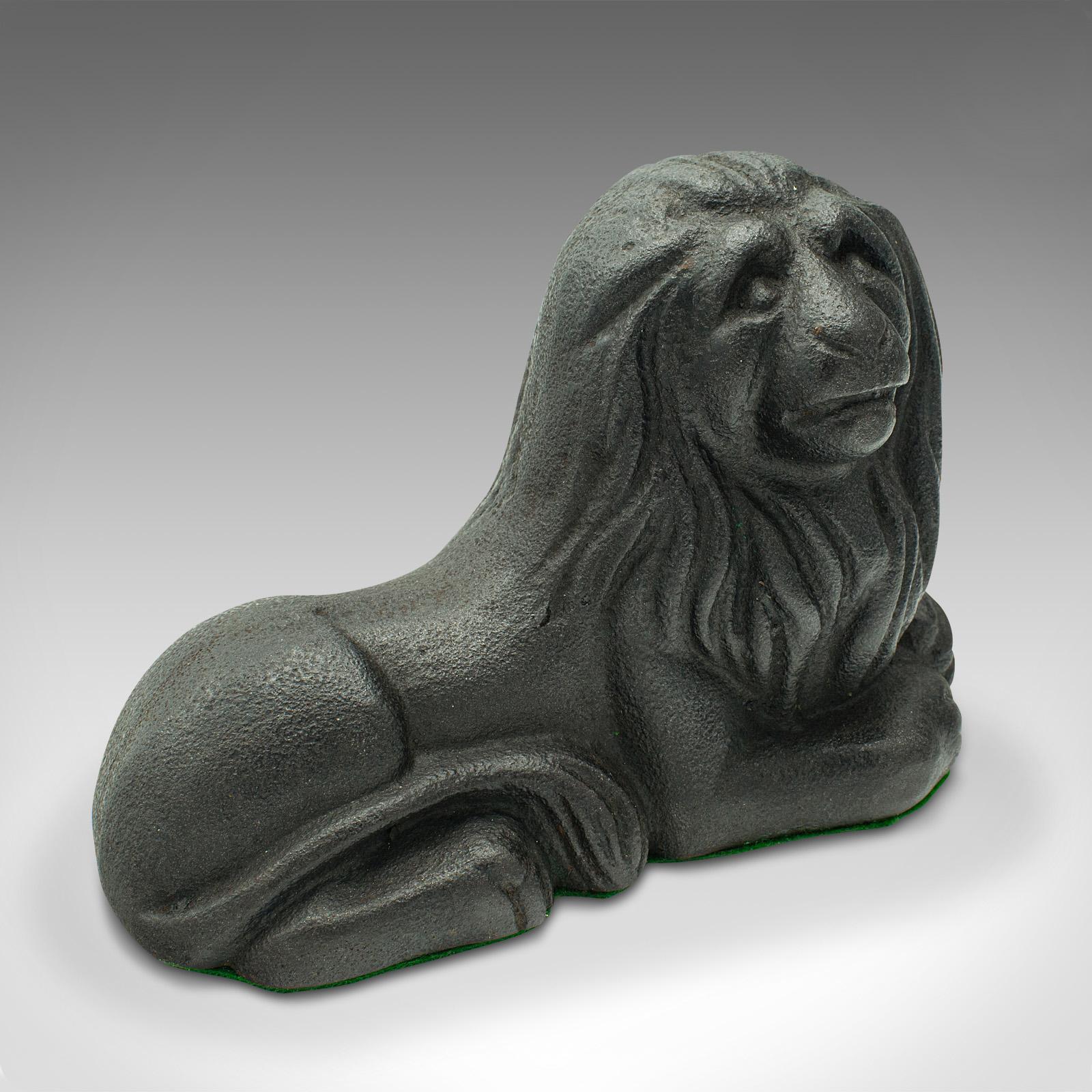 Late Victorian Pair of Antique Lion Bookends, English, Cast Iron, Decor, Book Rest, Victorian For Sale