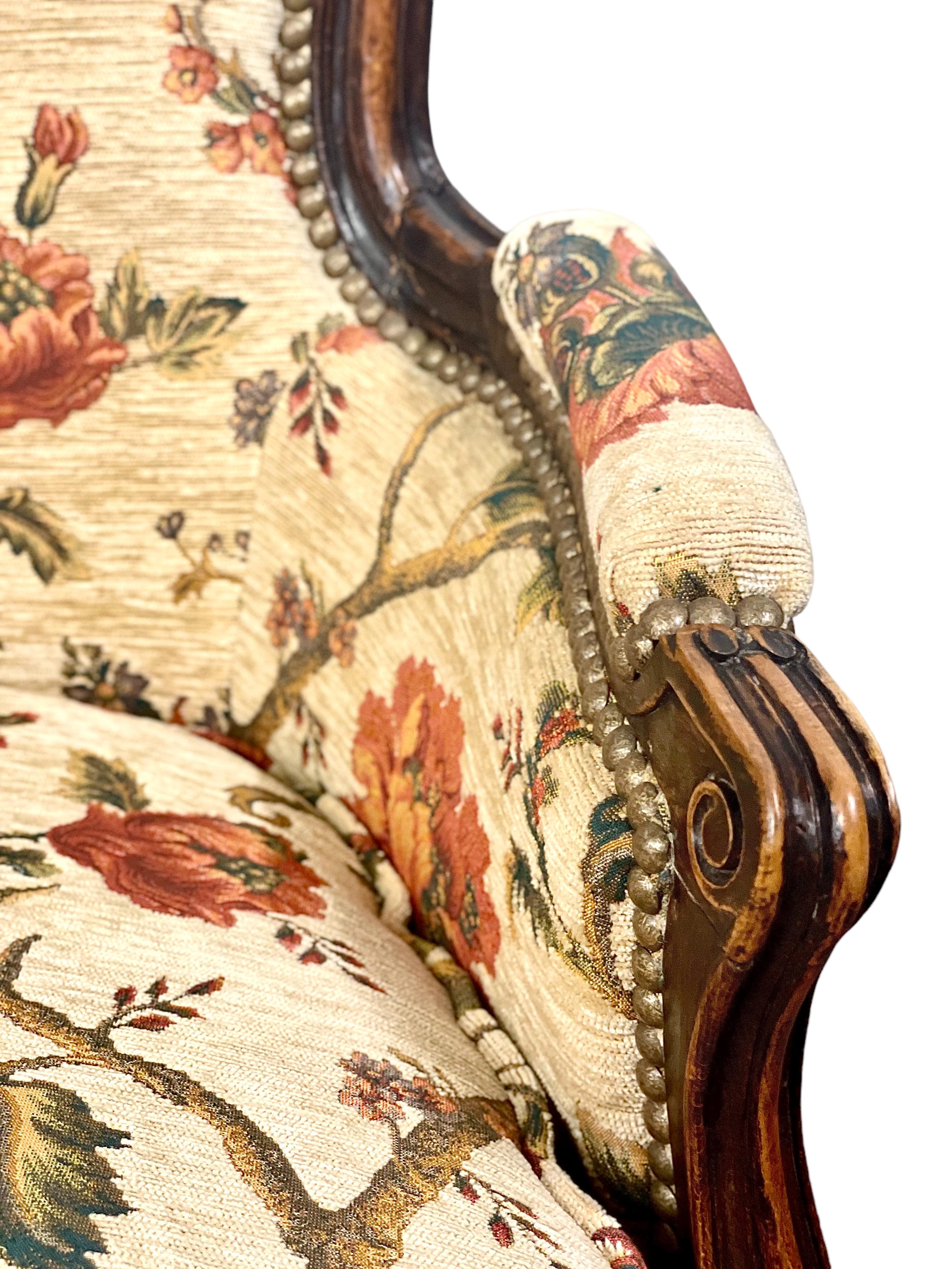 Paire de chaises Berger en noyer de style Louis XV en vente 6