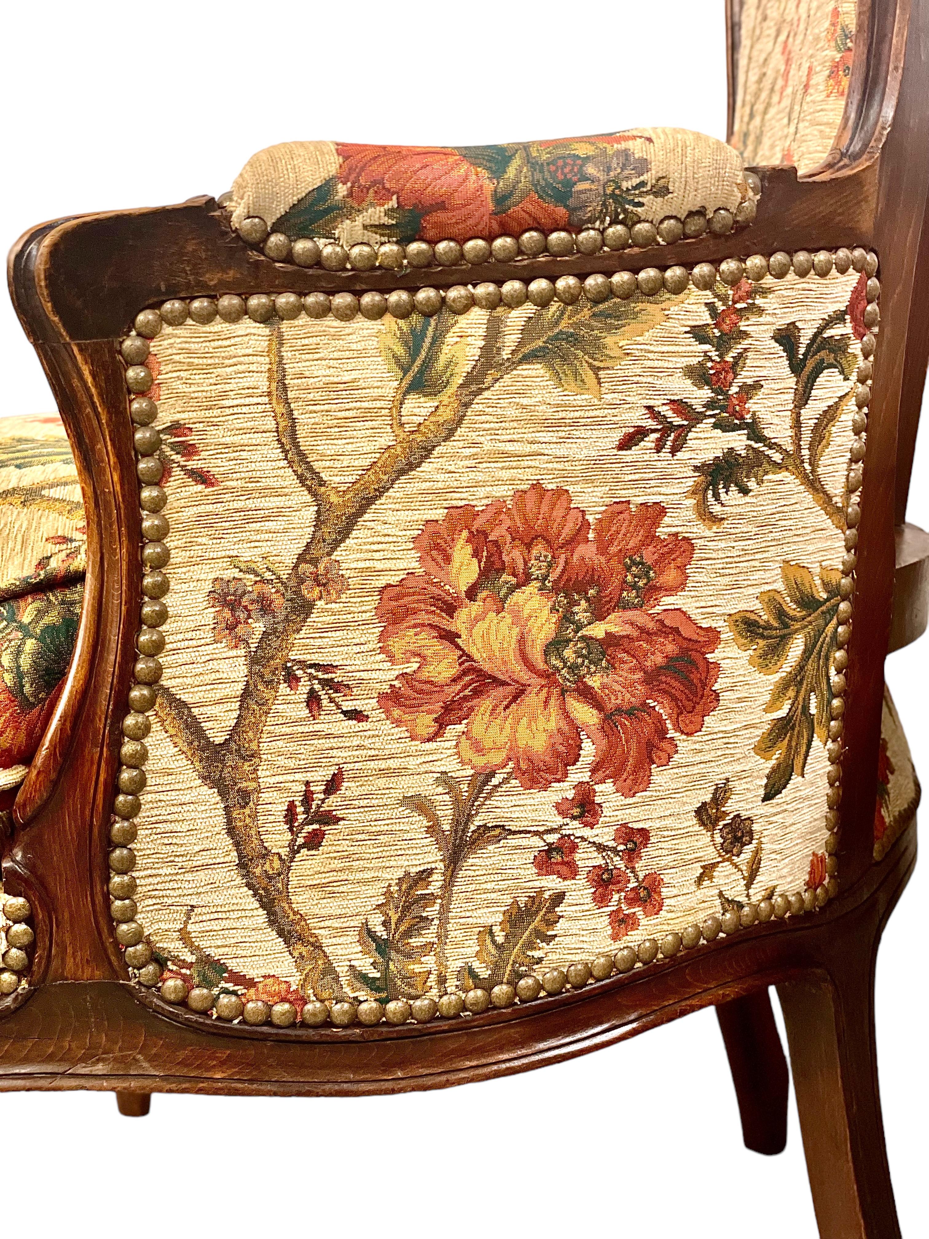 Louis XV Stil Paar Stühle aus Nussbaumholz Bergeres (20. Jahrhundert) im Angebot