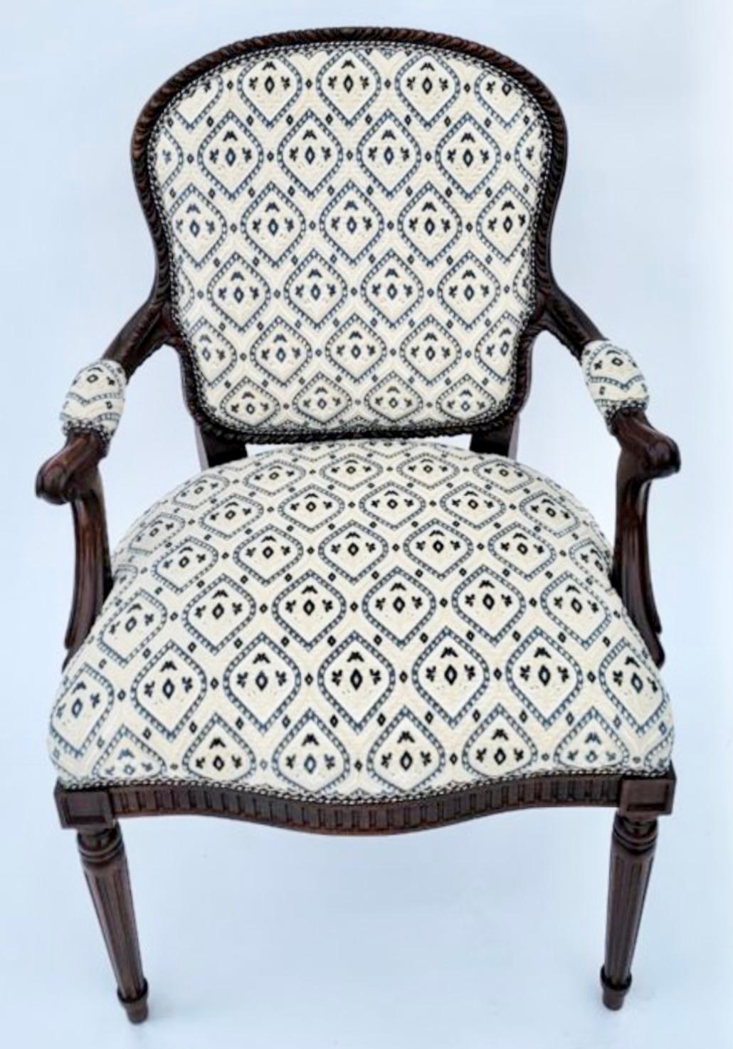 French Pair of Antique Louis XV Style Carved Fauteuil Arm Chairs For Sale