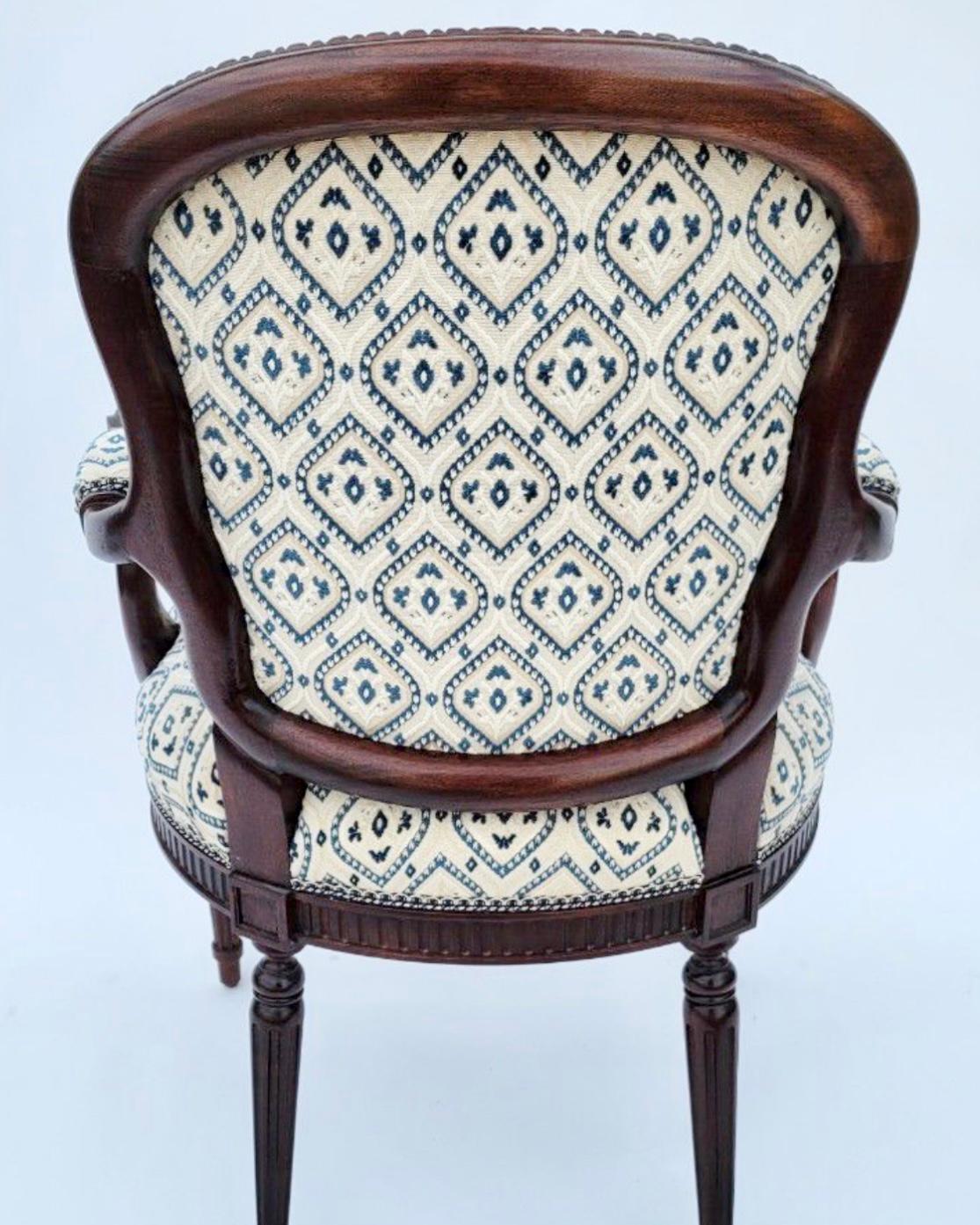19th Century Pair of Antique Louis XV Style Carved Fauteuil Arm Chairs For Sale